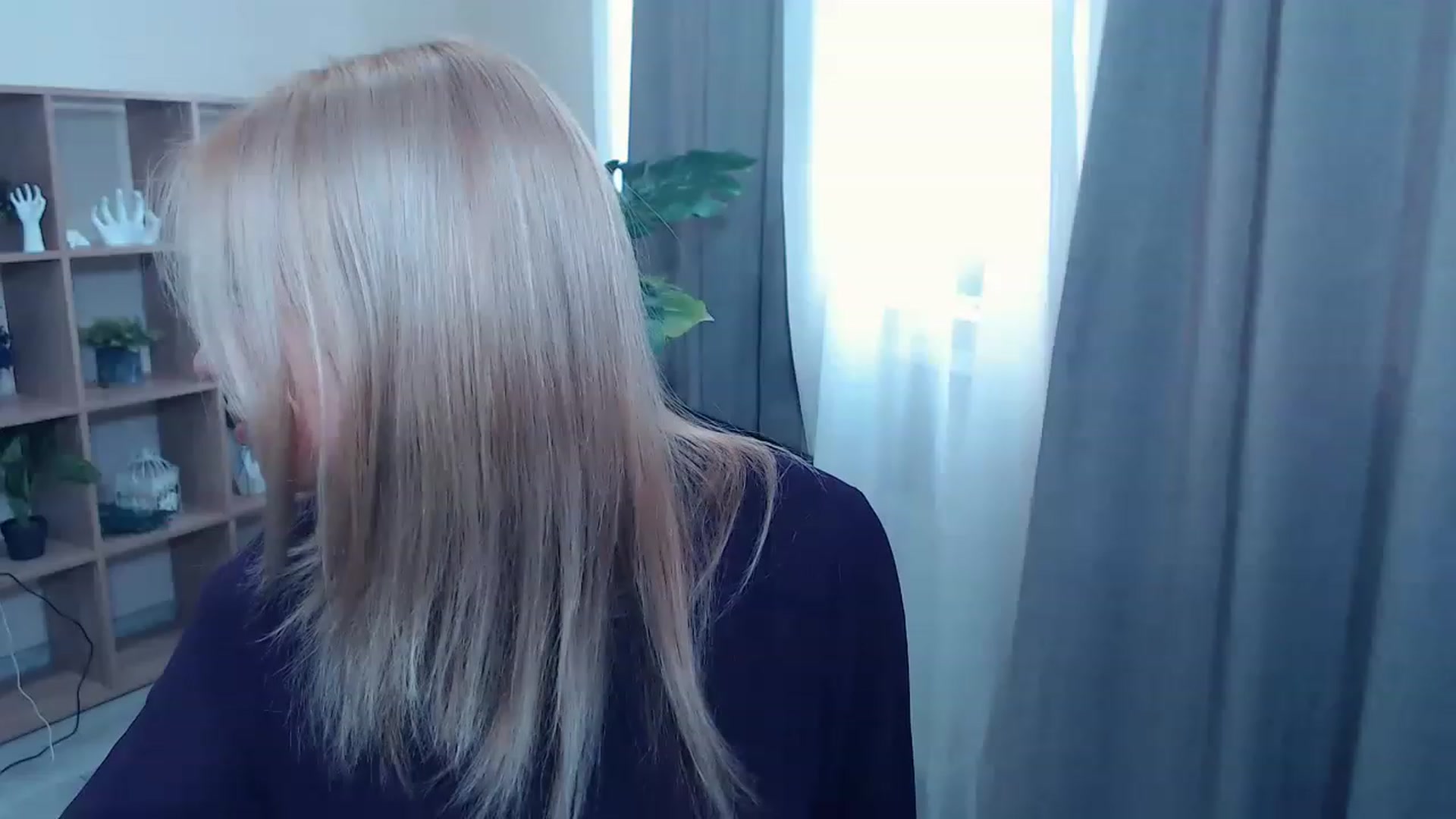 Gallery image thumbnail from Kukla_kolduna's myfreecams stream on, 03/10/2023, 10:07 image 10 of 20