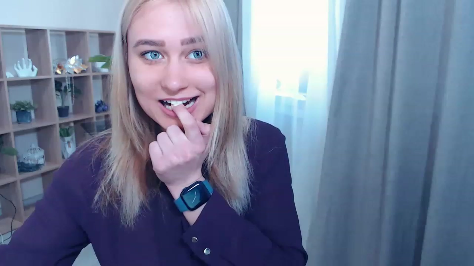 Gallery image thumbnail from Kukla_kolduna's myfreecams stream on, 03/10/2023, 14:23 image 7 of 20