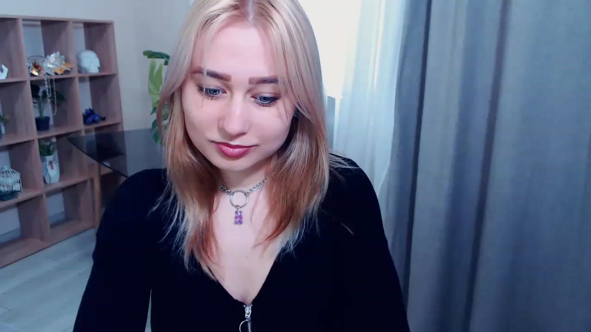 Gallery image thumbnail from Kukla_kolduna's myfreecams stream on, 03/11/2023, 15:00 image 4 of 20