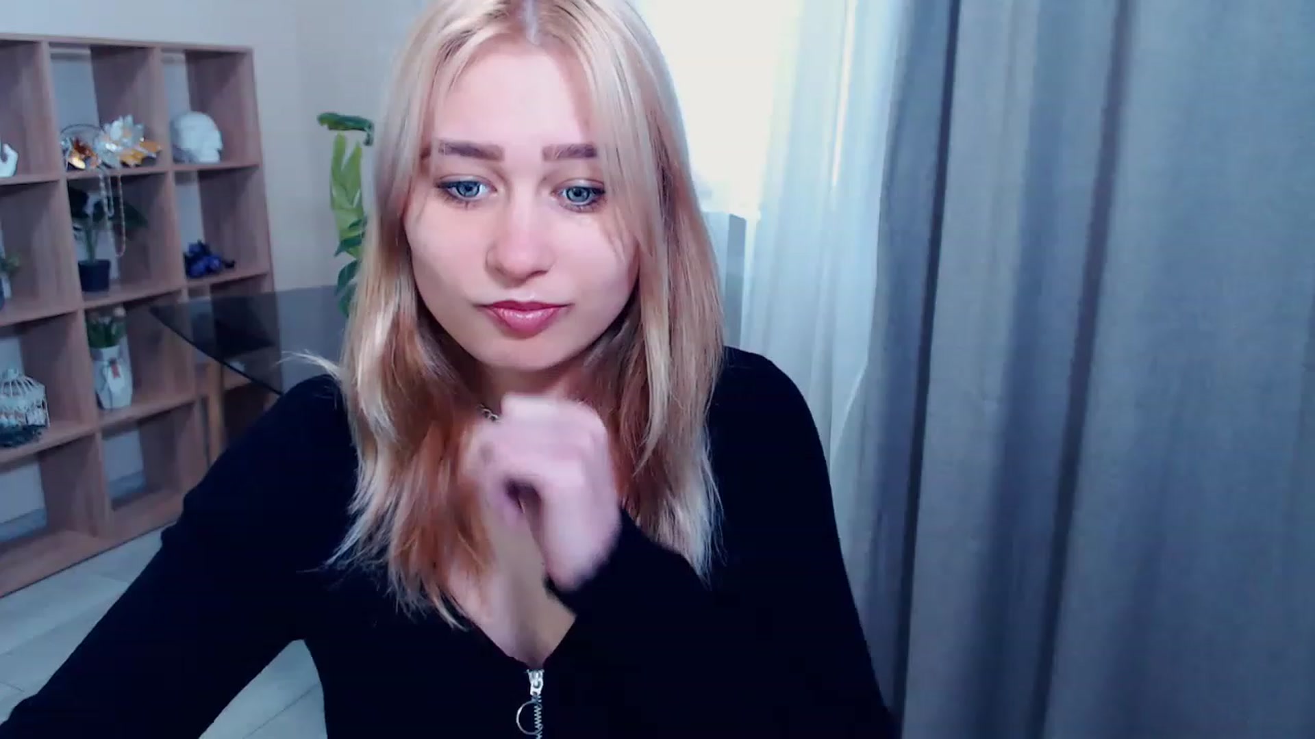 Gallery image thumbnail from Kukla_kolduna's myfreecams stream on, 03/11/2023, 15:00 image 2 of 20