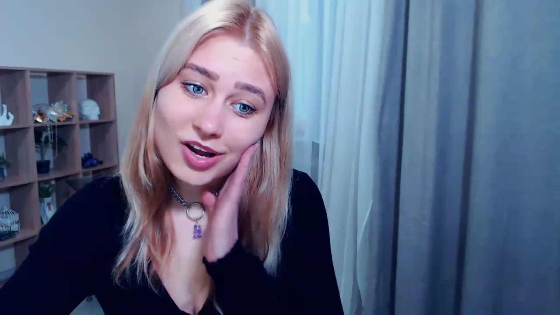 Gallery image thumbnail from Kukla_kolduna's myfreecams stream on, 03/11/2023, 15:00 image 18 of 20