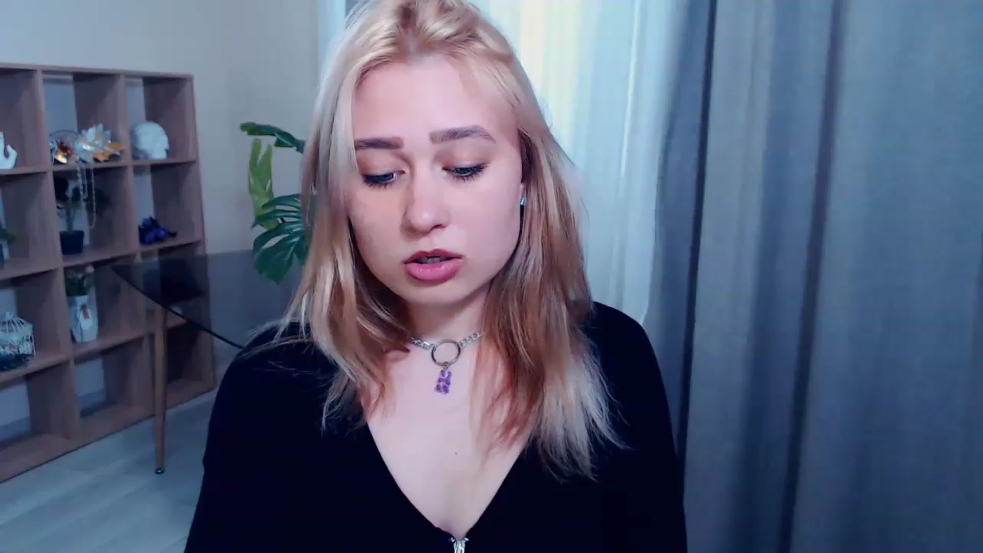 Gallery image thumbnail from Kukla_kolduna's myfreecams stream on, 03/11/2023, 15:00 image 7 of 20
