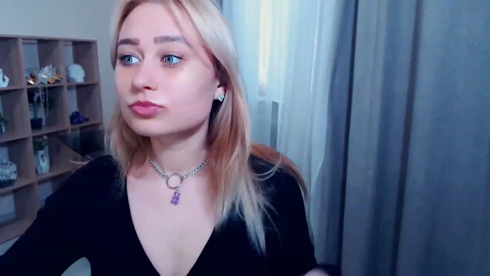 Gallery image thumbnail from Kukla_kolduna's myfreecams stream on, 03/11/2023, 15:00 image 12 of 20
