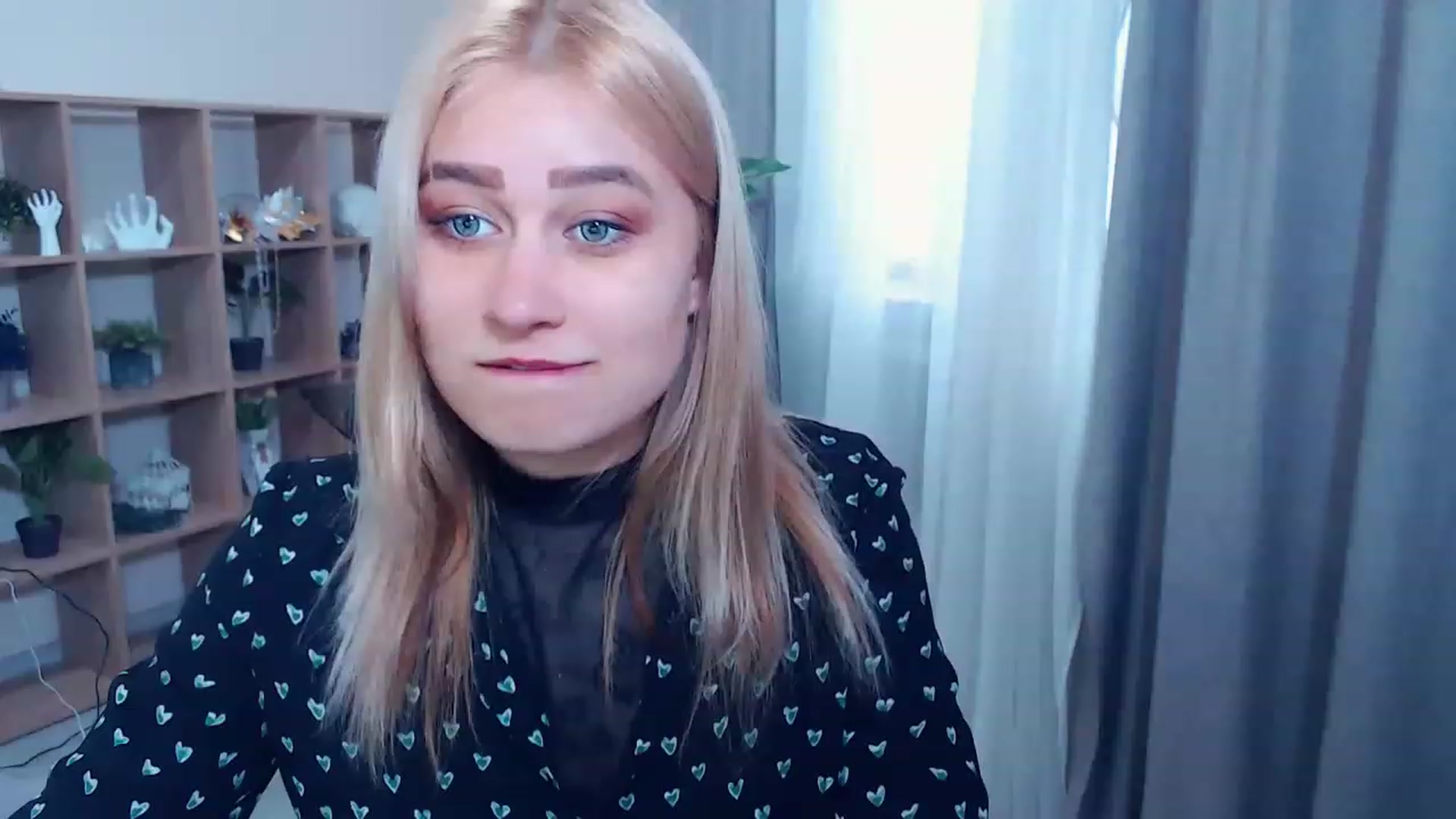 Gallery image thumbnail from Kukla_kolduna's myfreecams stream on, 03/12/2023, 14:29 image 11 of 20