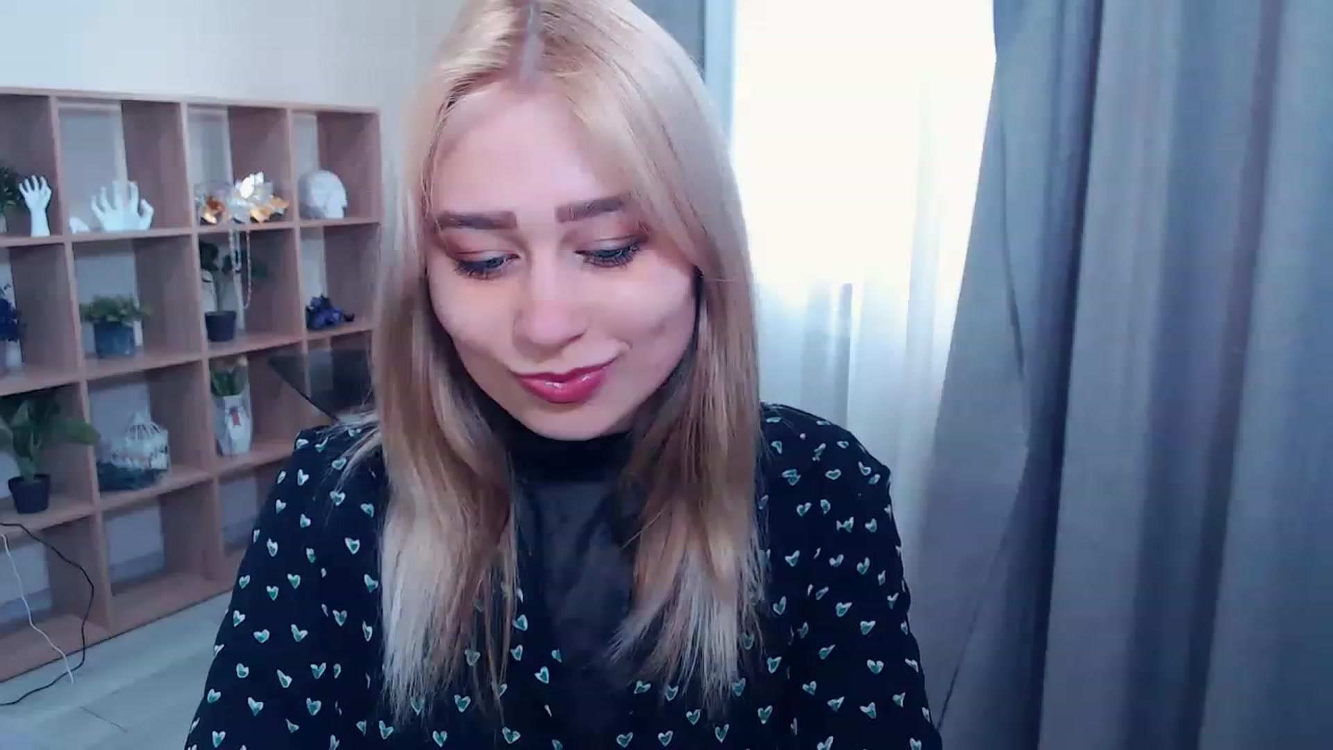 Gallery image thumbnail from Kukla_kolduna's myfreecams stream on, 03/12/2023, 14:29 image 18 of 20