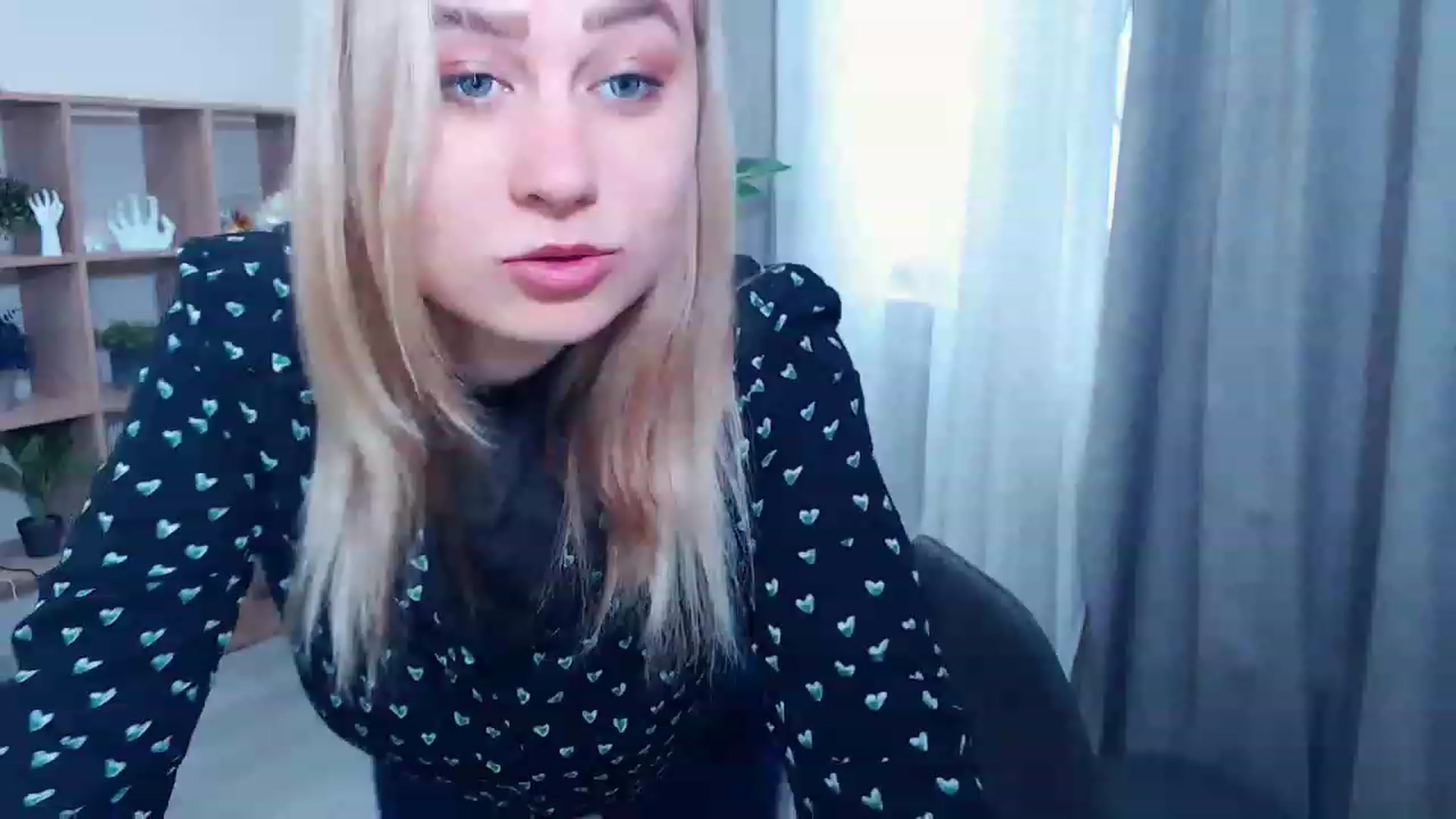 Gallery image thumbnail from Kukla_kolduna's myfreecams stream on, 03/12/2023, 14:29 image 7 of 20