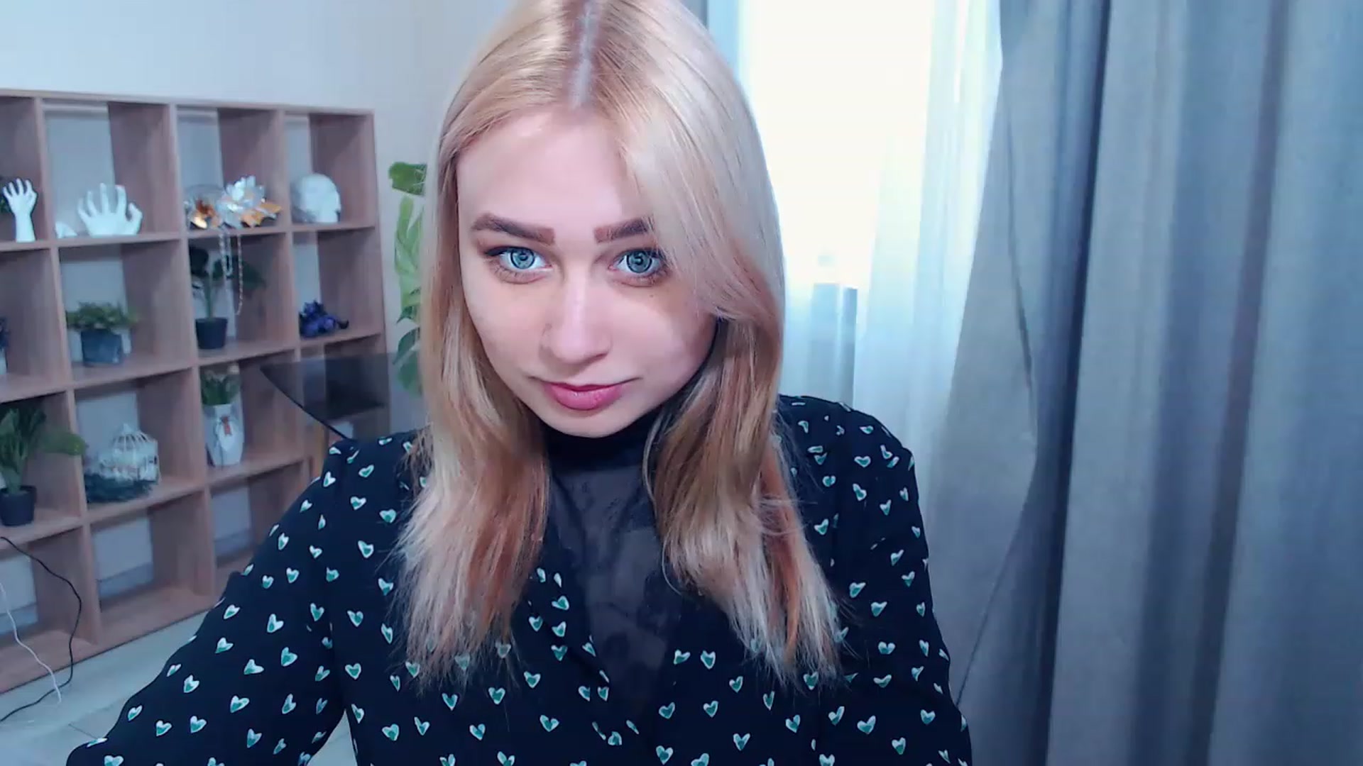 Gallery image thumbnail from Kukla_kolduna's myfreecams stream on, 03/12/2023, 15:00 image 6 of 20