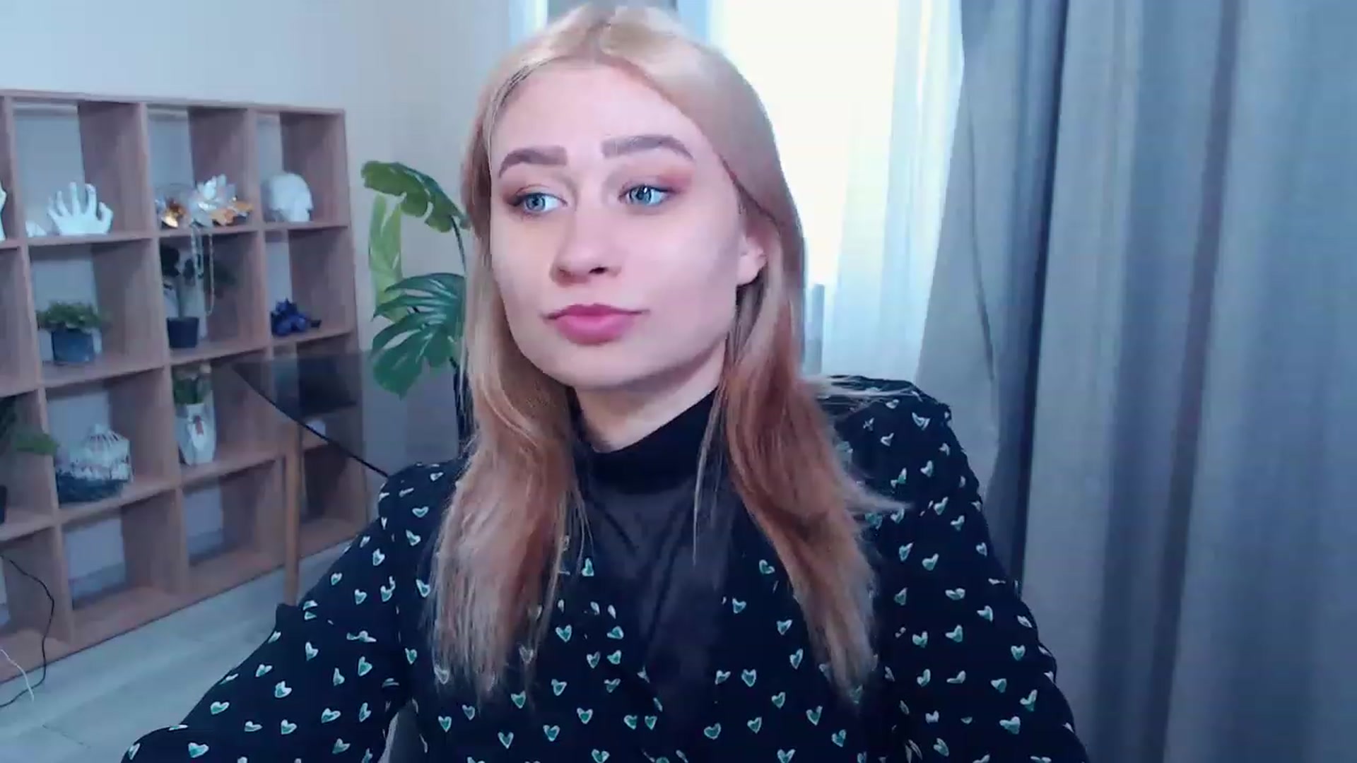 Gallery image thumbnail from Kukla_kolduna's myfreecams stream on, 03/12/2023, 15:00 image 7 of 20