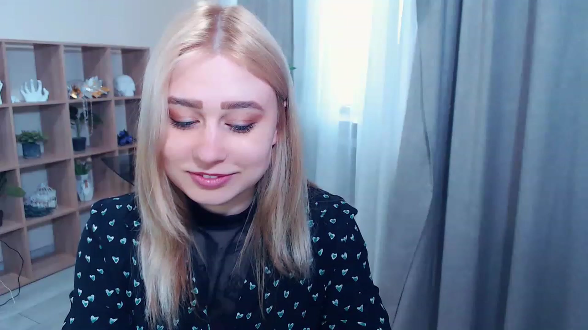 Gallery image thumbnail from Kukla_kolduna's myfreecams stream on, 03/12/2023, 15:00 image 13 of 20