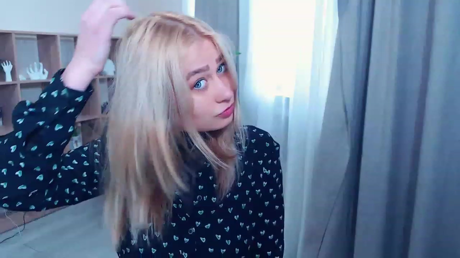 Gallery image thumbnail from Kukla_kolduna's myfreecams stream on, 03/12/2023, 15:00 image 2 of 20