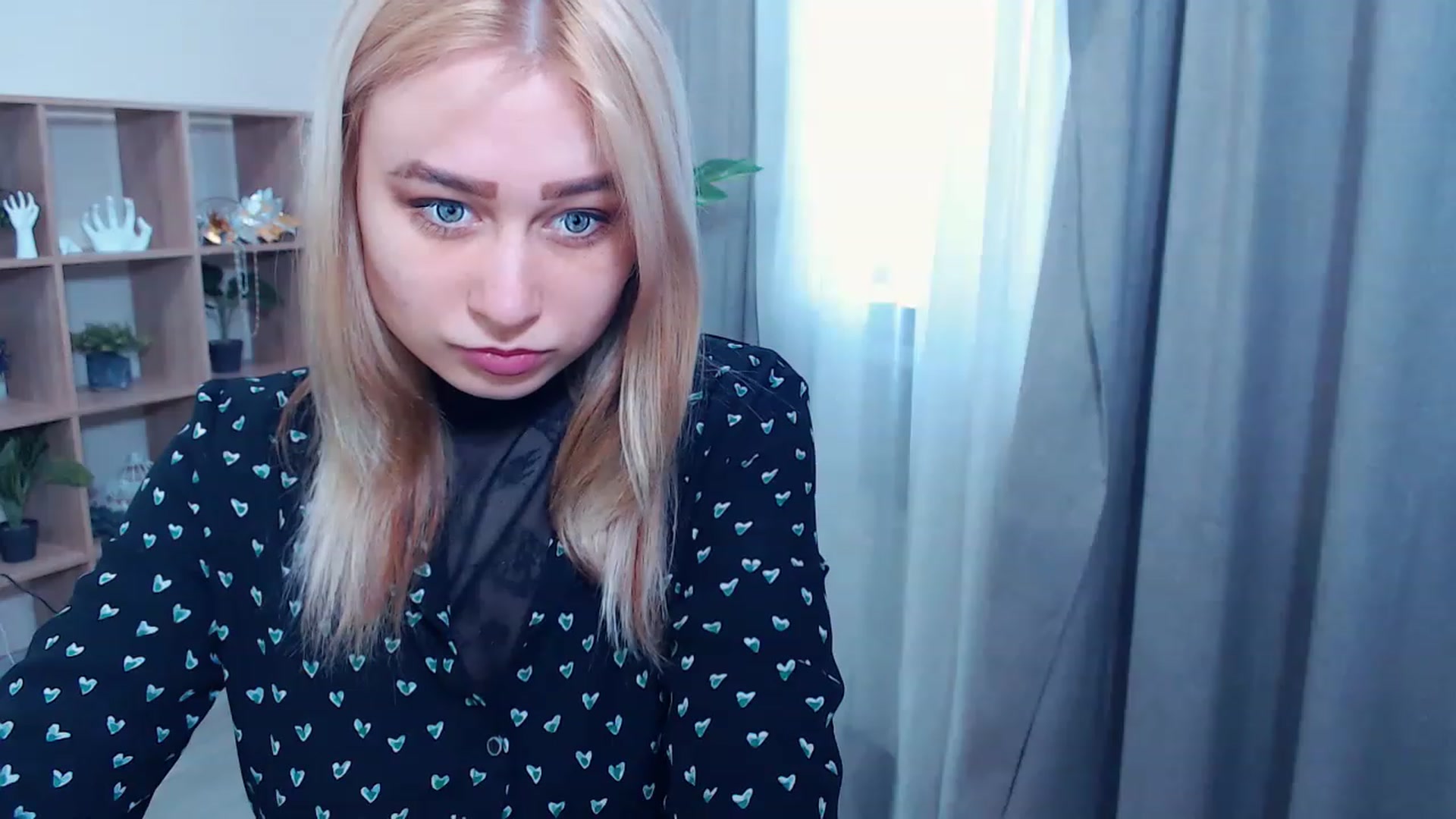 Gallery image thumbnail from Kukla_kolduna's myfreecams stream on, 03/12/2023, 15:00 image 5 of 20