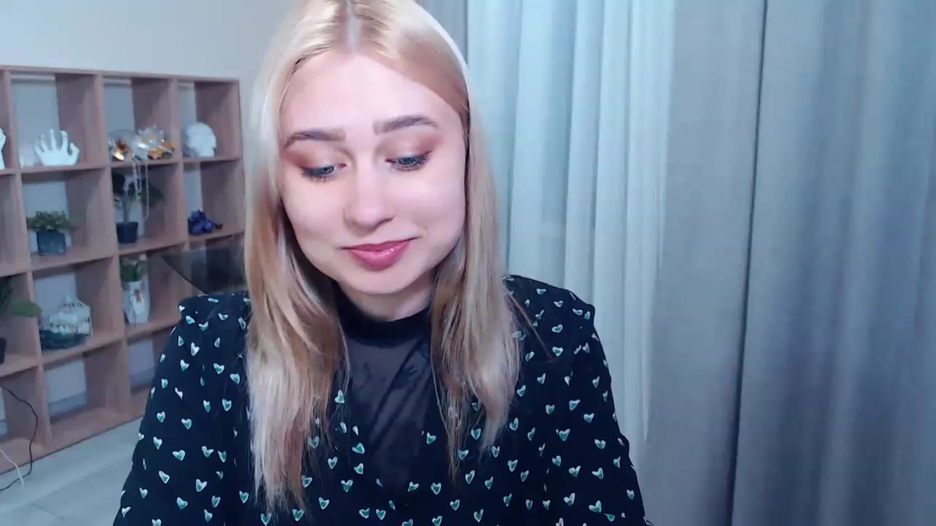 Gallery image thumbnail from Kukla_kolduna's myfreecams stream on, 03/12/2023, 16:30 image 11 of 20