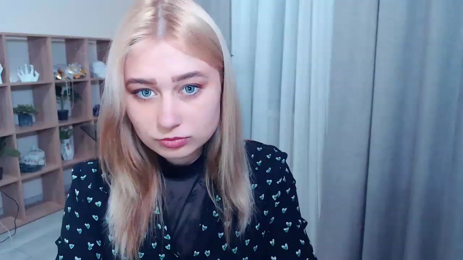 Gallery image thumbnail from Kukla_kolduna's myfreecams stream on, 03/12/2023, 16:30 image 16 of 20