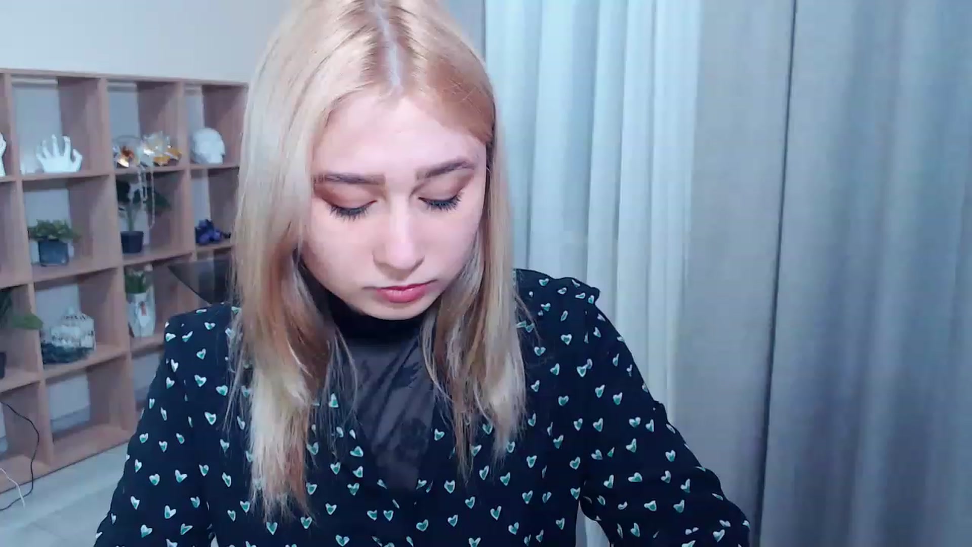 Gallery image thumbnail from Kukla_kolduna's myfreecams stream on, 03/12/2023, 16:30 image 13 of 20
