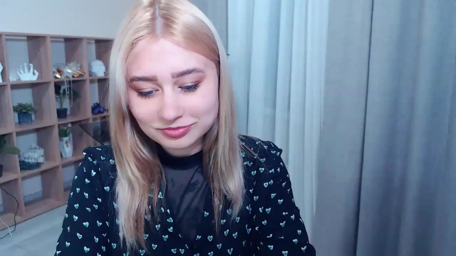 Gallery image thumbnail from Kukla_kolduna's myfreecams stream on, 03/12/2023, 16:30 image 10 of 20
