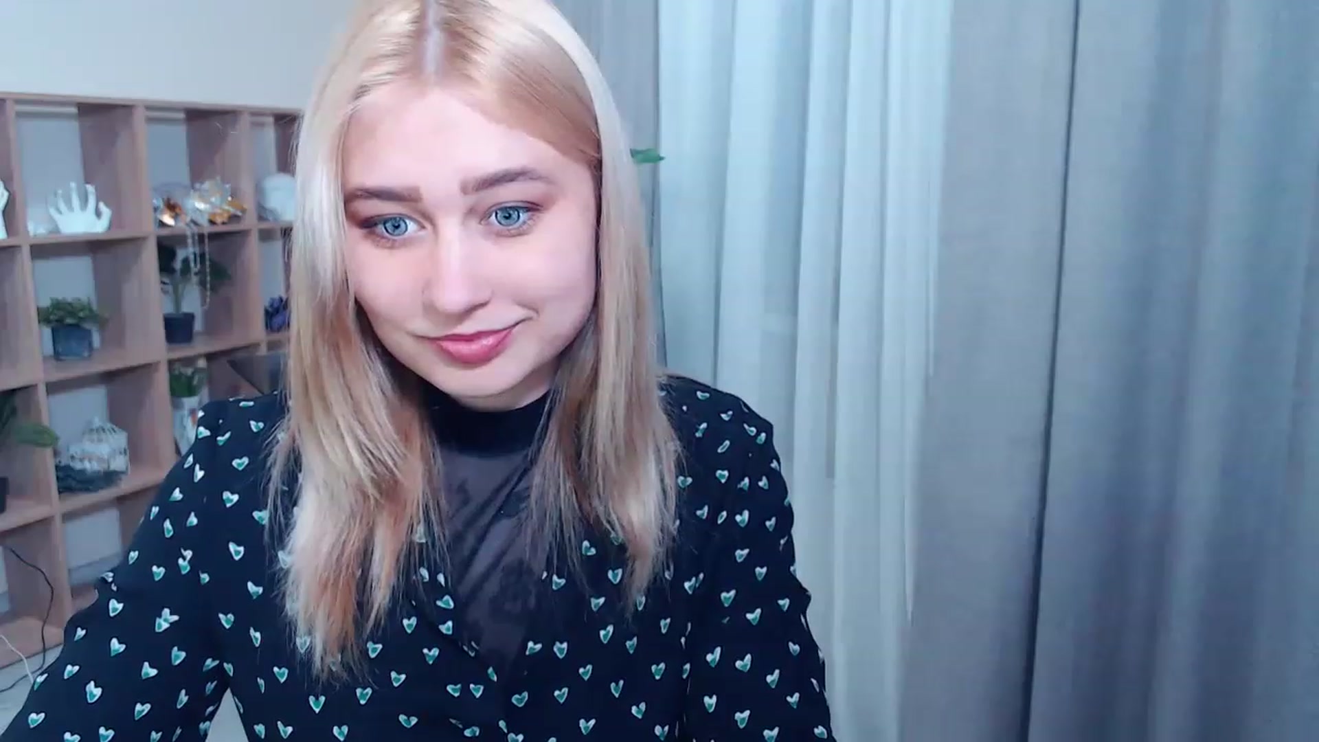 Gallery image thumbnail from Kukla_kolduna's myfreecams stream on, 03/12/2023, 16:30 image 18 of 20