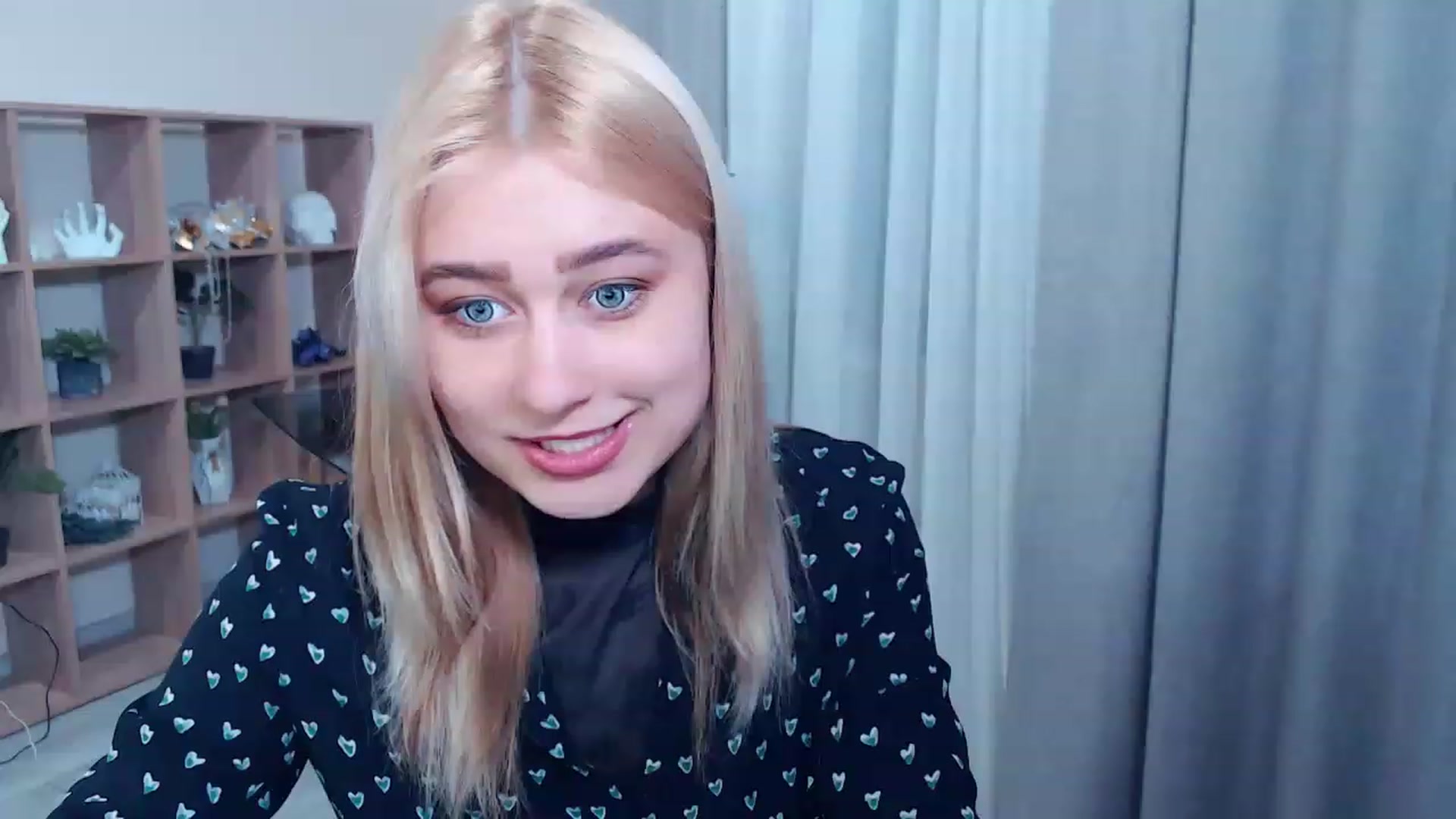 Gallery image thumbnail from Kukla_kolduna's myfreecams stream on, 03/12/2023, 16:30 image 15 of 20
