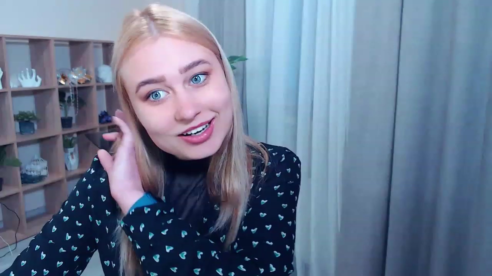 Gallery image thumbnail from Kukla_kolduna's myfreecams stream on, 03/12/2023, 16:30 image 4 of 20