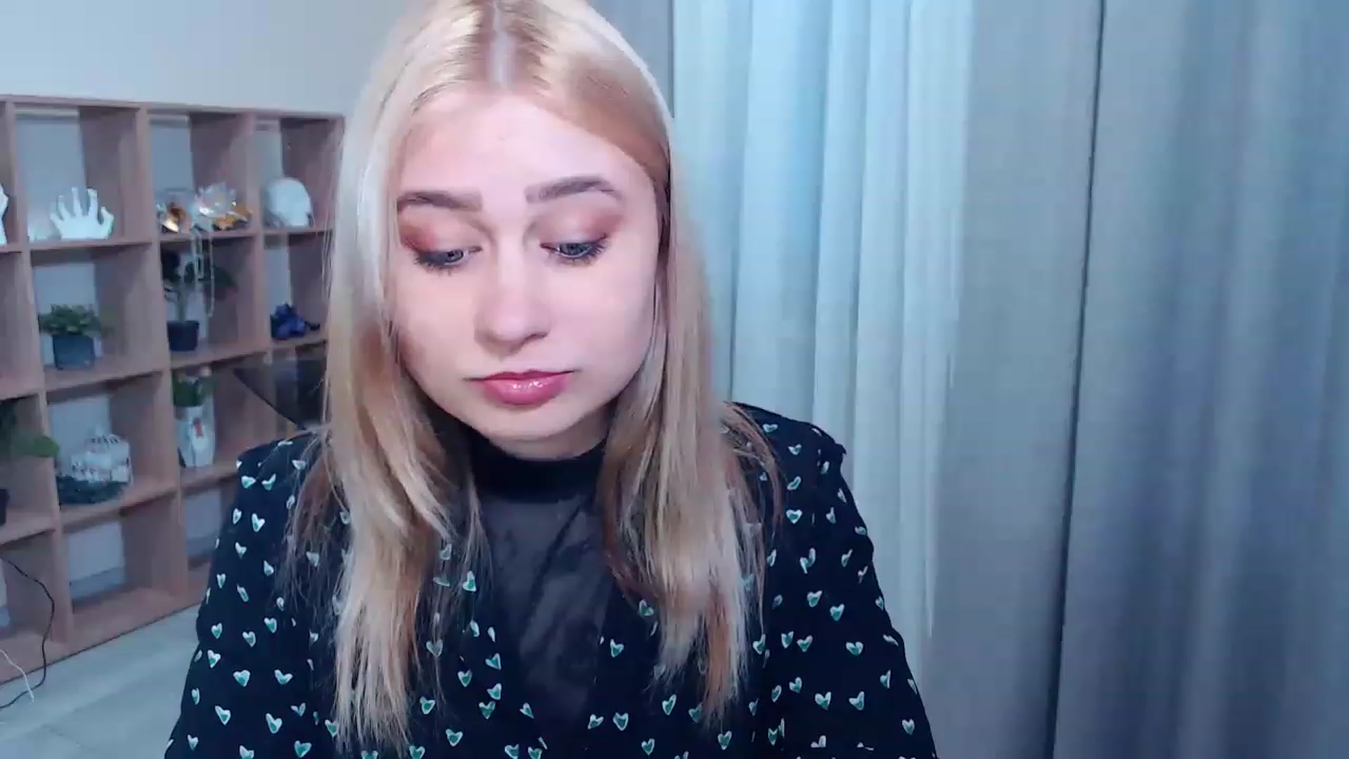Gallery image thumbnail from Kukla_kolduna's myfreecams stream on, 03/12/2023, 16:30 image 3 of 20