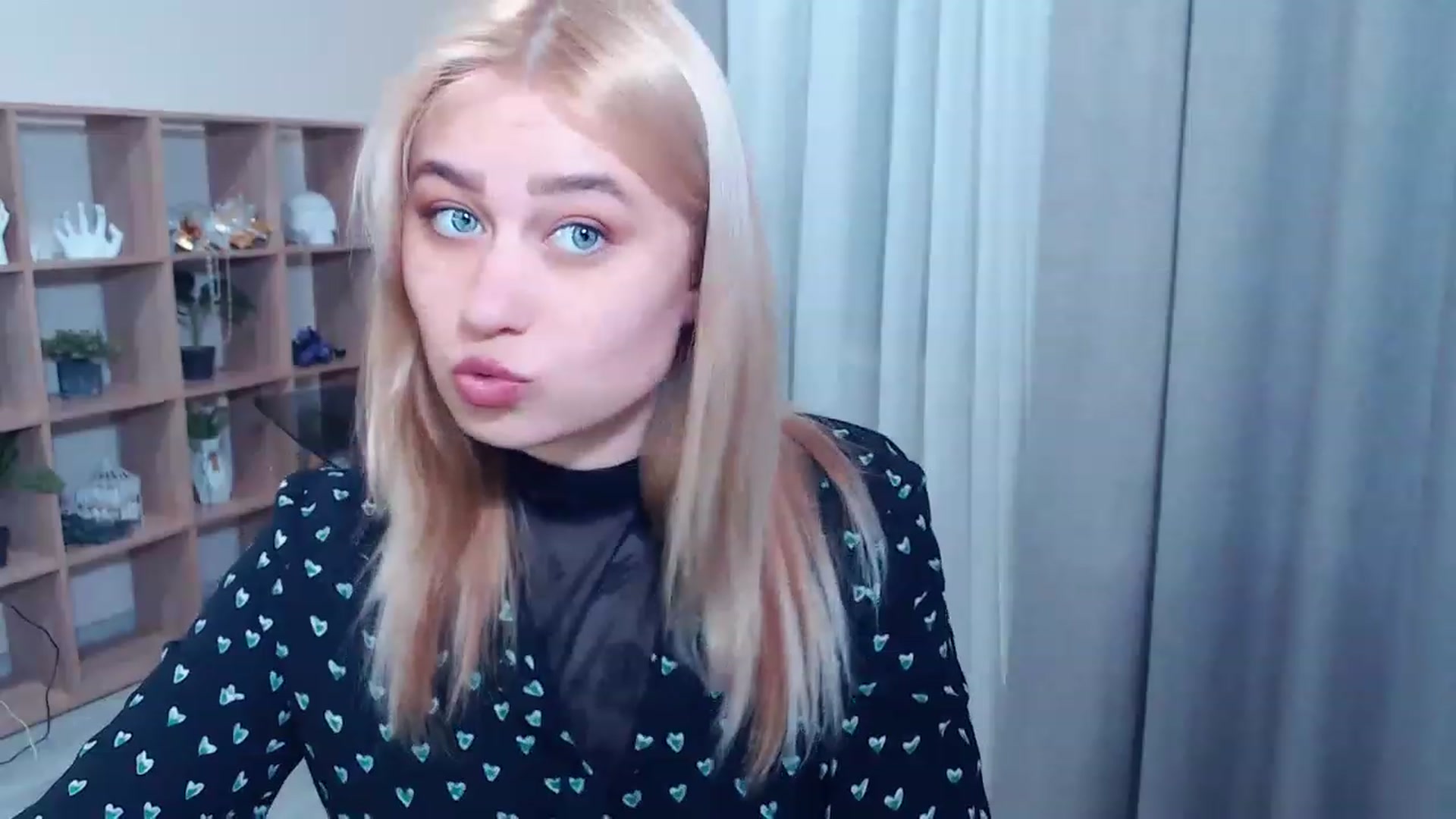 Gallery image thumbnail from Kukla_kolduna's myfreecams stream on, 03/12/2023, 16:30 image 20 of 20