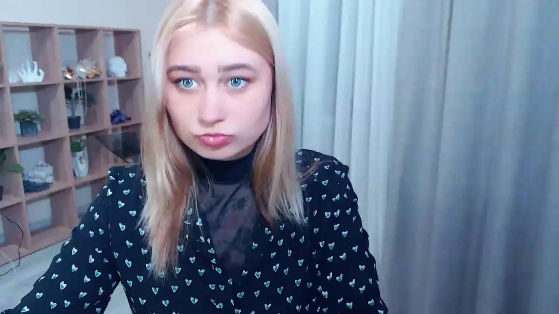 Gallery image thumbnail from Kukla_kolduna's myfreecams stream on, 03/12/2023, 17:27 image 14 of 20