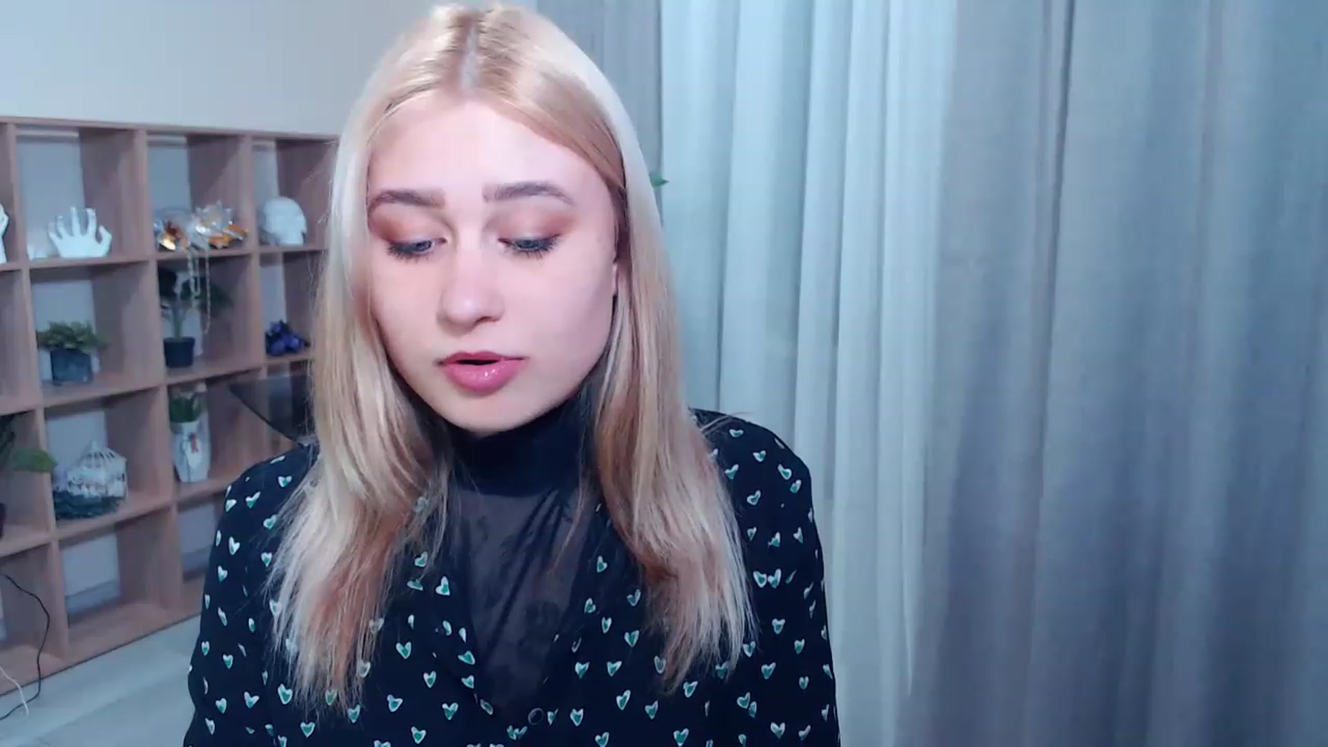 Gallery image thumbnail from Kukla_kolduna's myfreecams stream on, 03/12/2023, 17:27 image 4 of 20