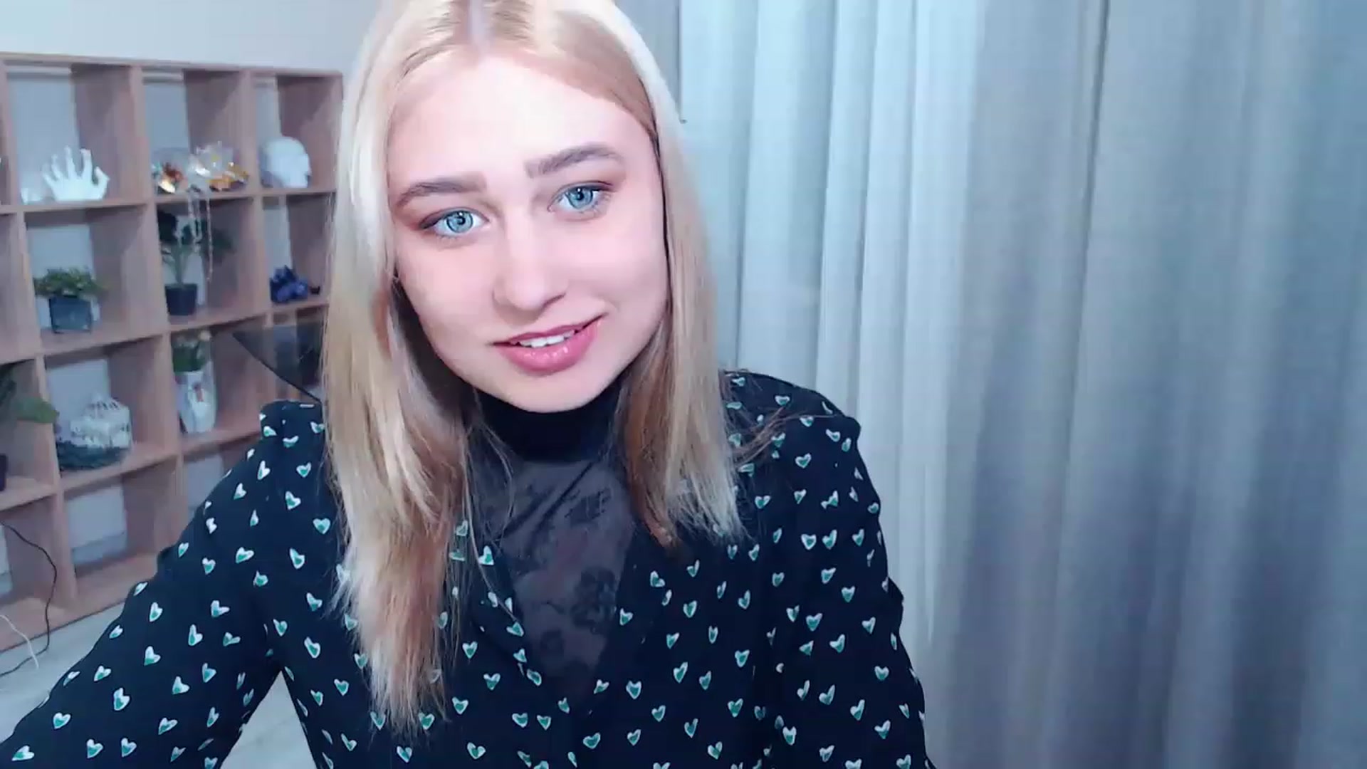 Gallery image thumbnail from Kukla_kolduna's myfreecams stream on, 03/12/2023, 17:27 image 15 of 20
