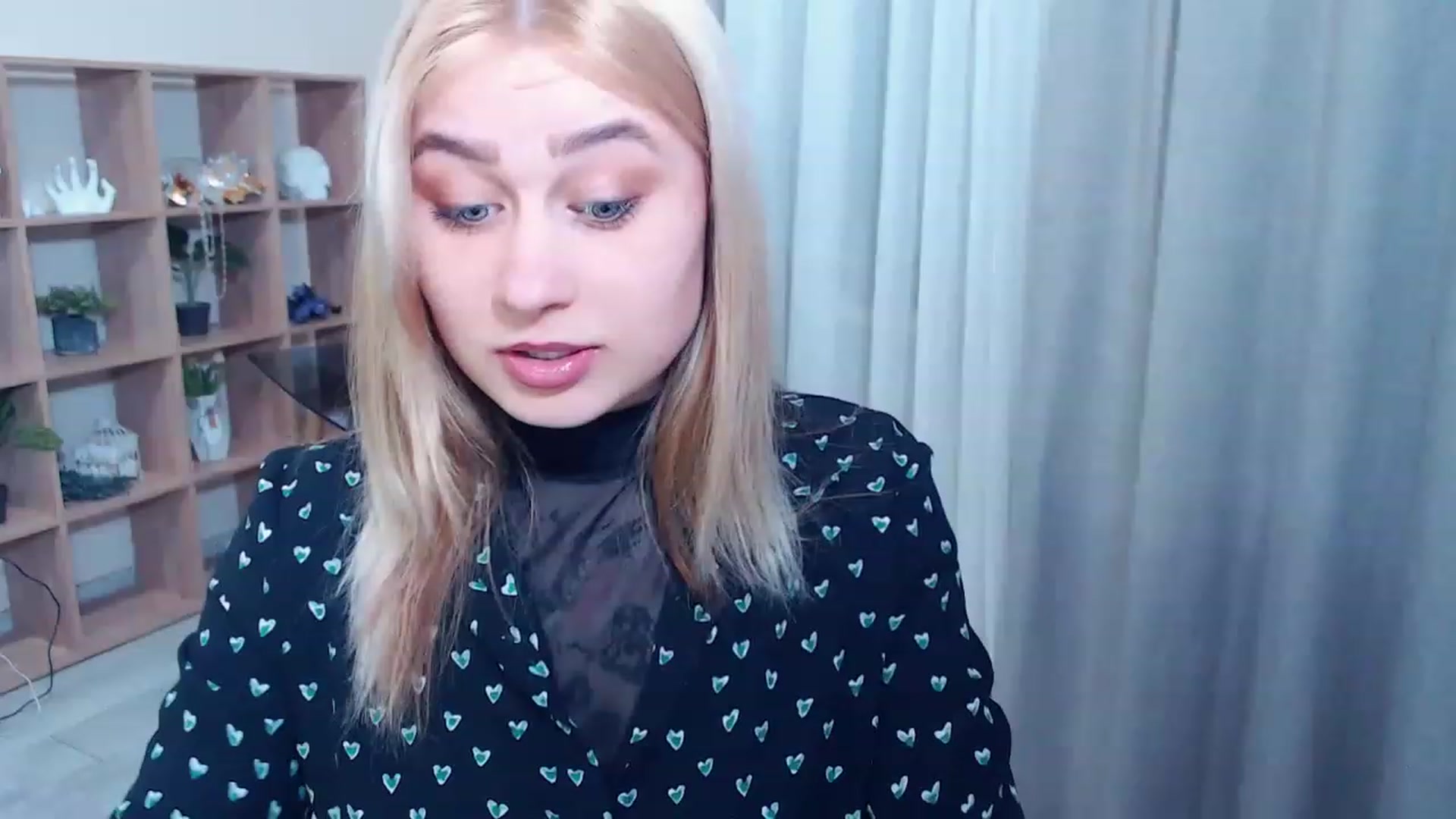 Gallery image thumbnail from Kukla_kolduna's myfreecams stream on, 03/12/2023, 17:27 image 18 of 20