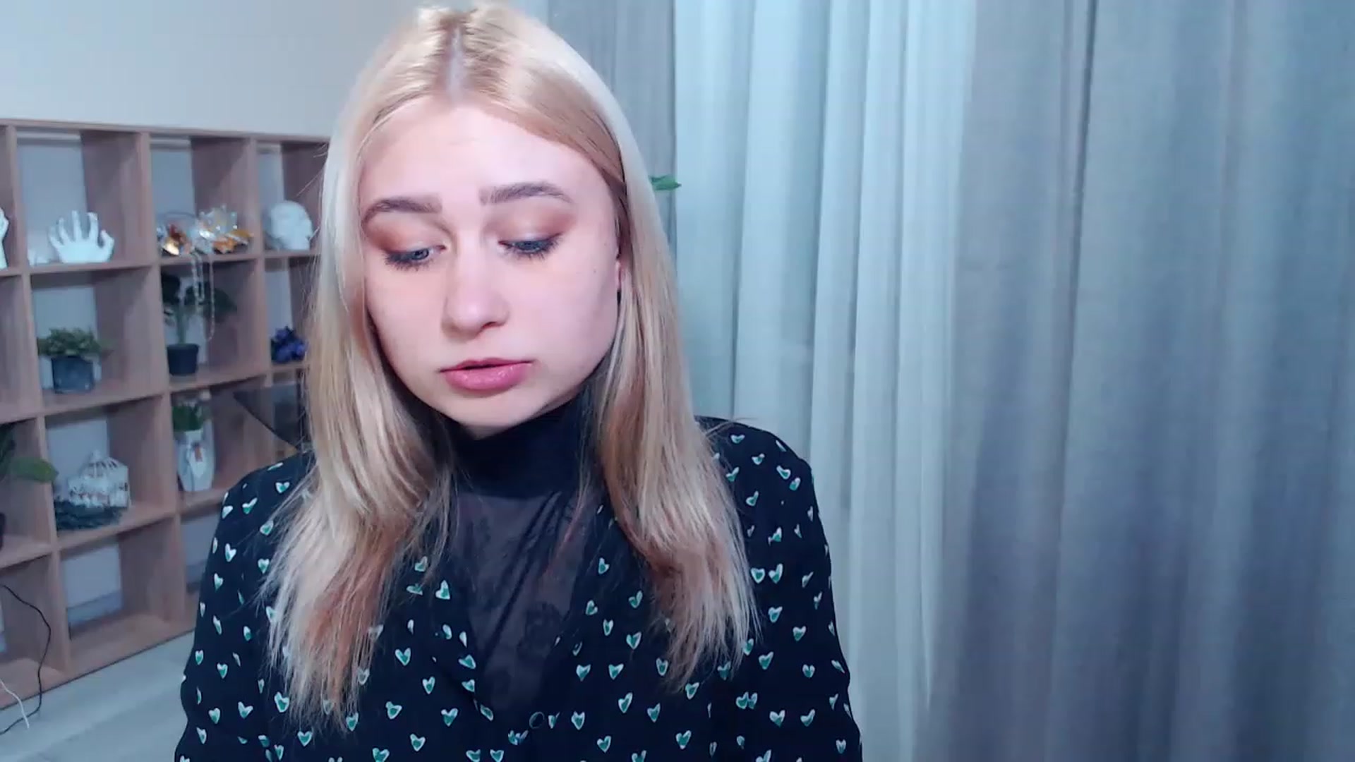 Gallery image thumbnail from Kukla_kolduna's myfreecams stream on, 03/12/2023, 17:27 image 3 of 20