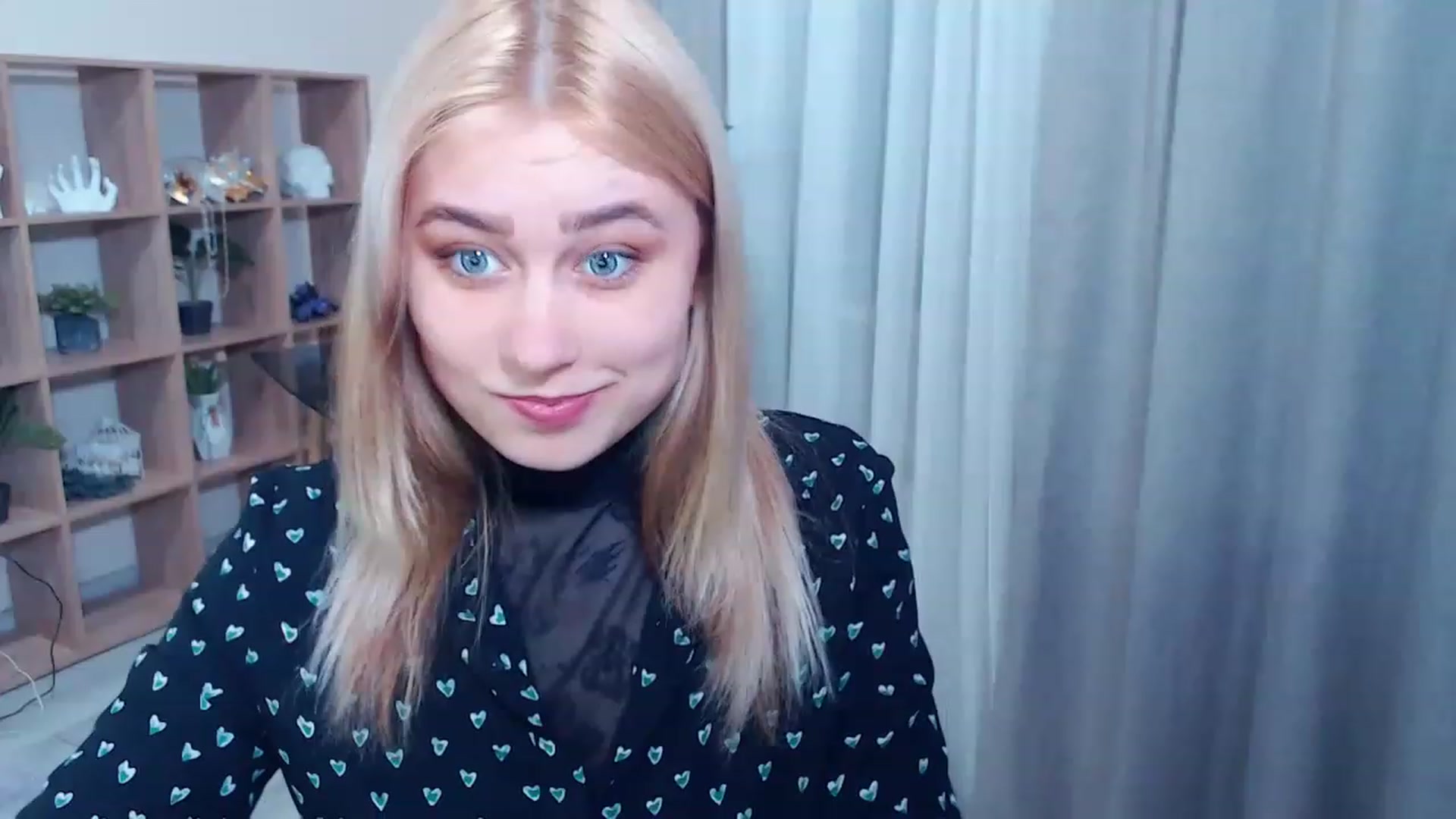 Gallery image thumbnail from Kukla_kolduna's myfreecams stream on, 03/12/2023, 17:27 image 7 of 20