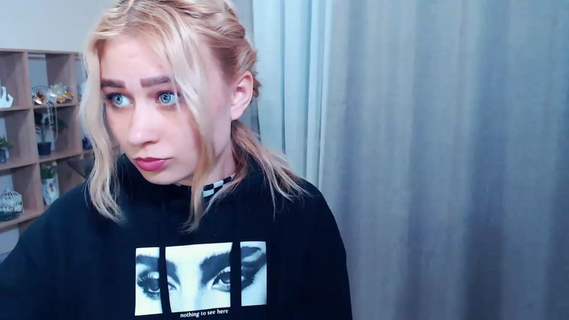 Gallery image thumbnail from Kukla_kolduna's myfreecams stream on, 03/13/2023, 16:23 image 13 of 20