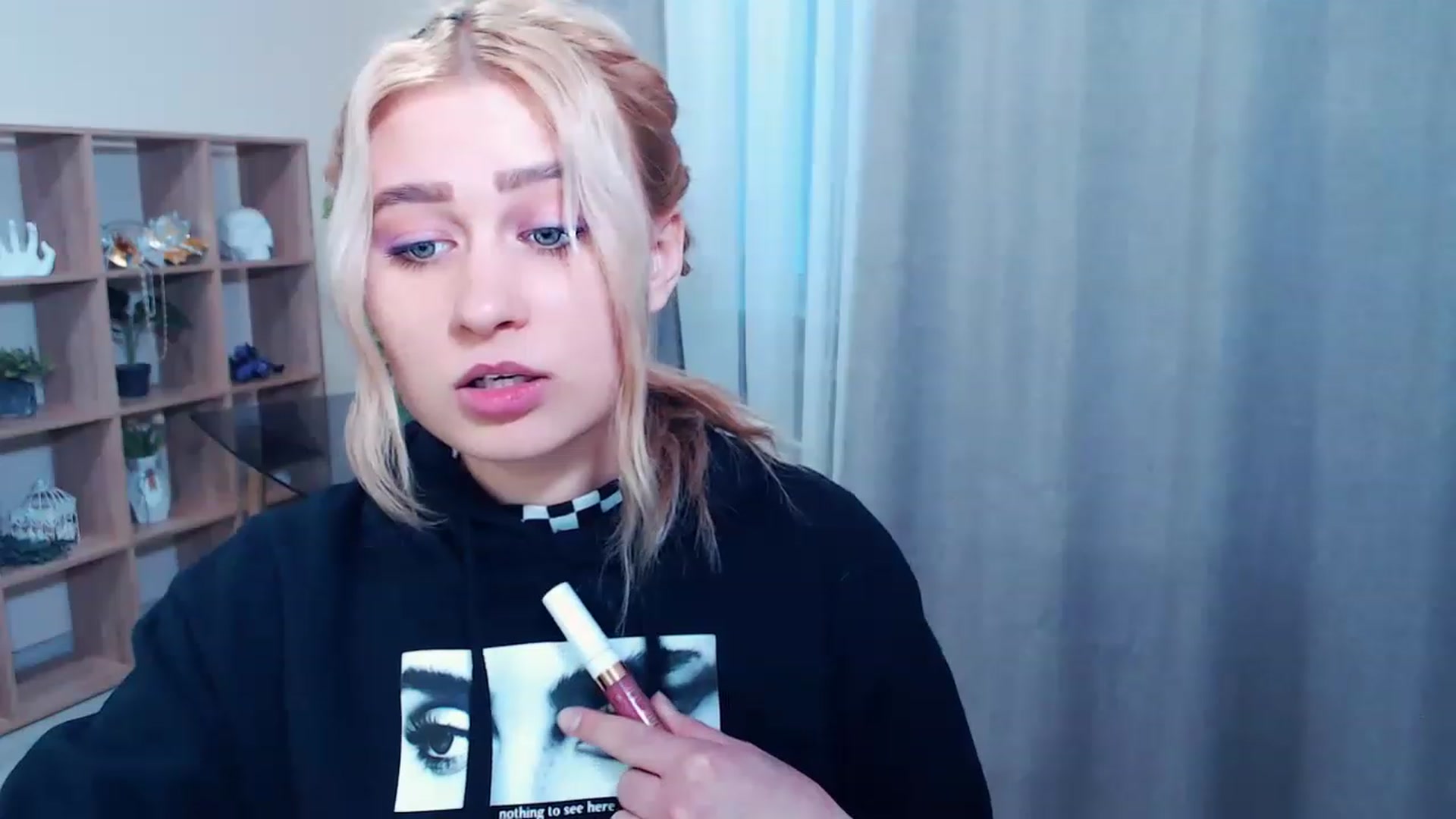 Gallery image thumbnail from Kukla_kolduna's myfreecams stream on, 03/13/2023, 16:23 image 3 of 20