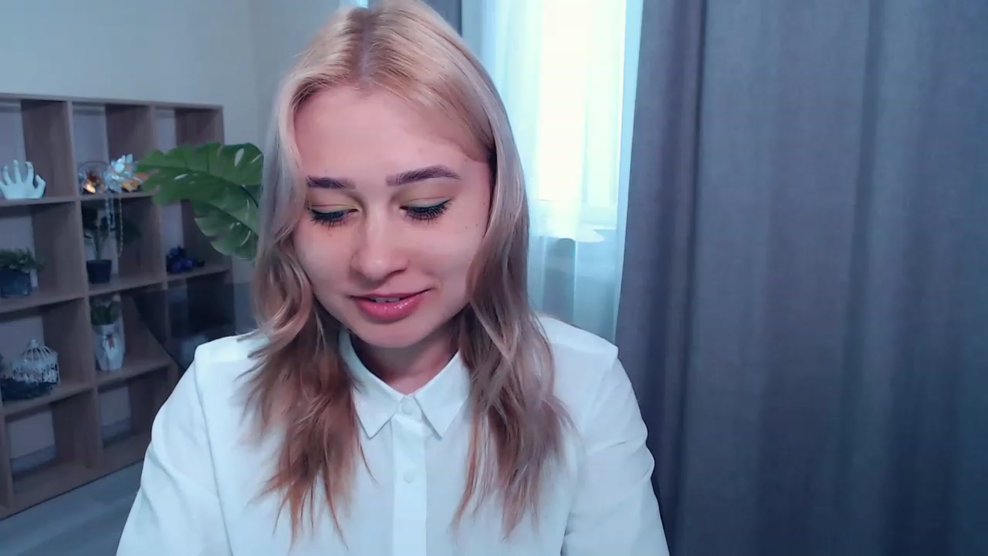 Gallery image thumbnail from Kukla_kolduna's myfreecams stream on, 03/16/2023, 10:40 image 5 of 20