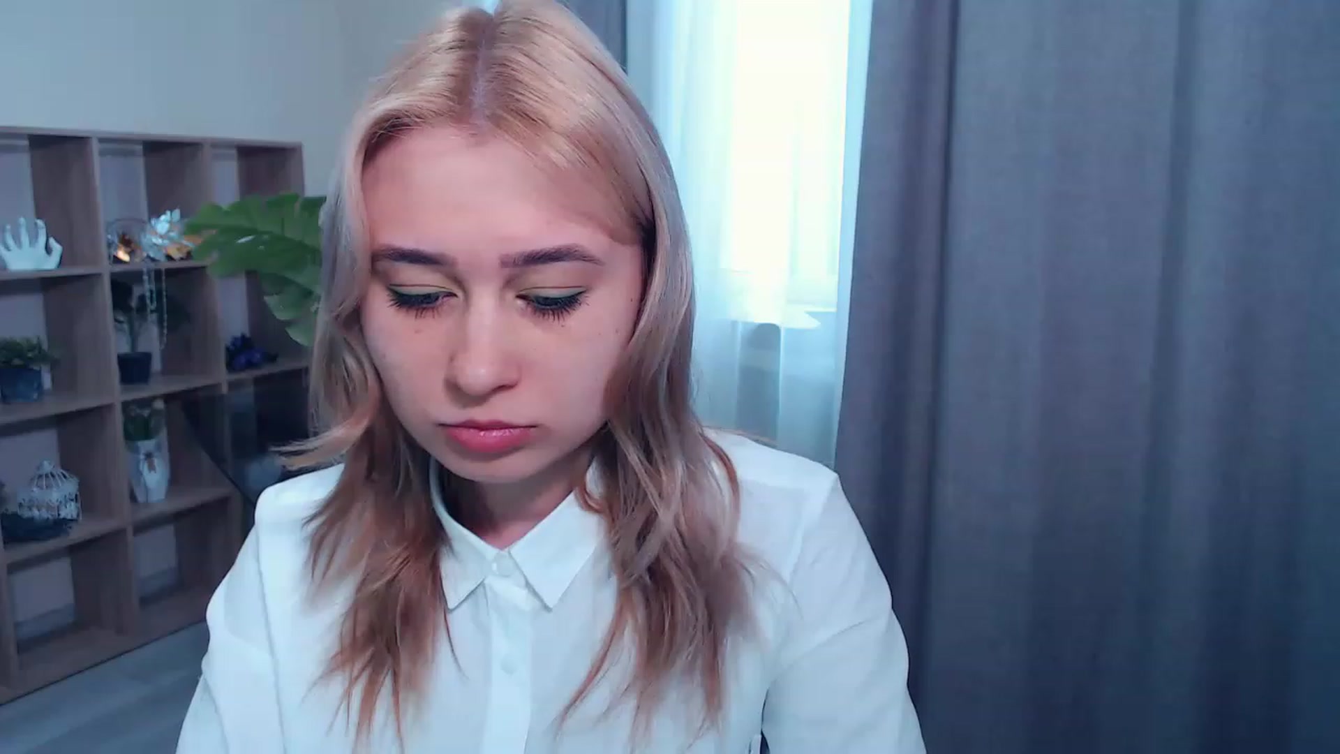 Gallery image thumbnail from Kukla_kolduna's myfreecams stream on, 03/16/2023, 10:40 image 10 of 20