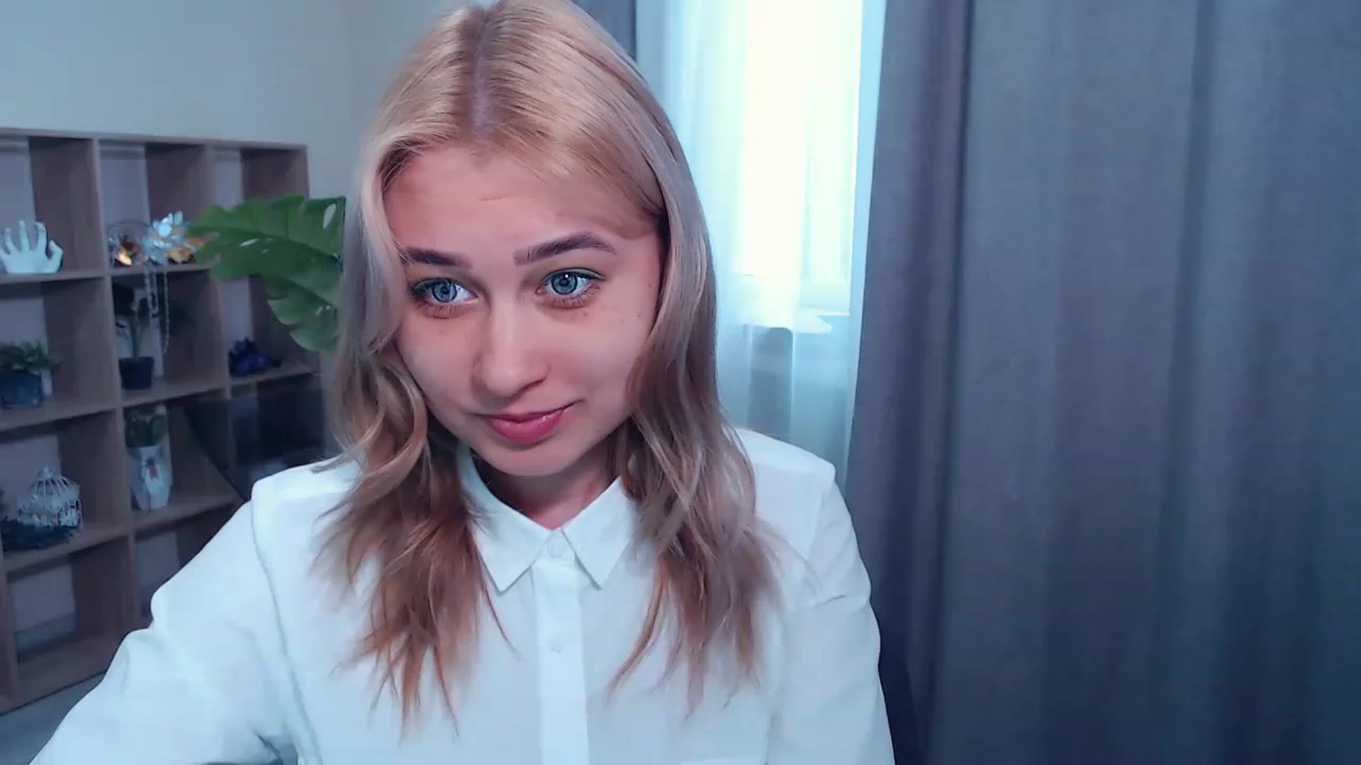 Gallery image thumbnail from Kukla_kolduna's myfreecams stream on, 03/16/2023, 10:40 image 9 of 20