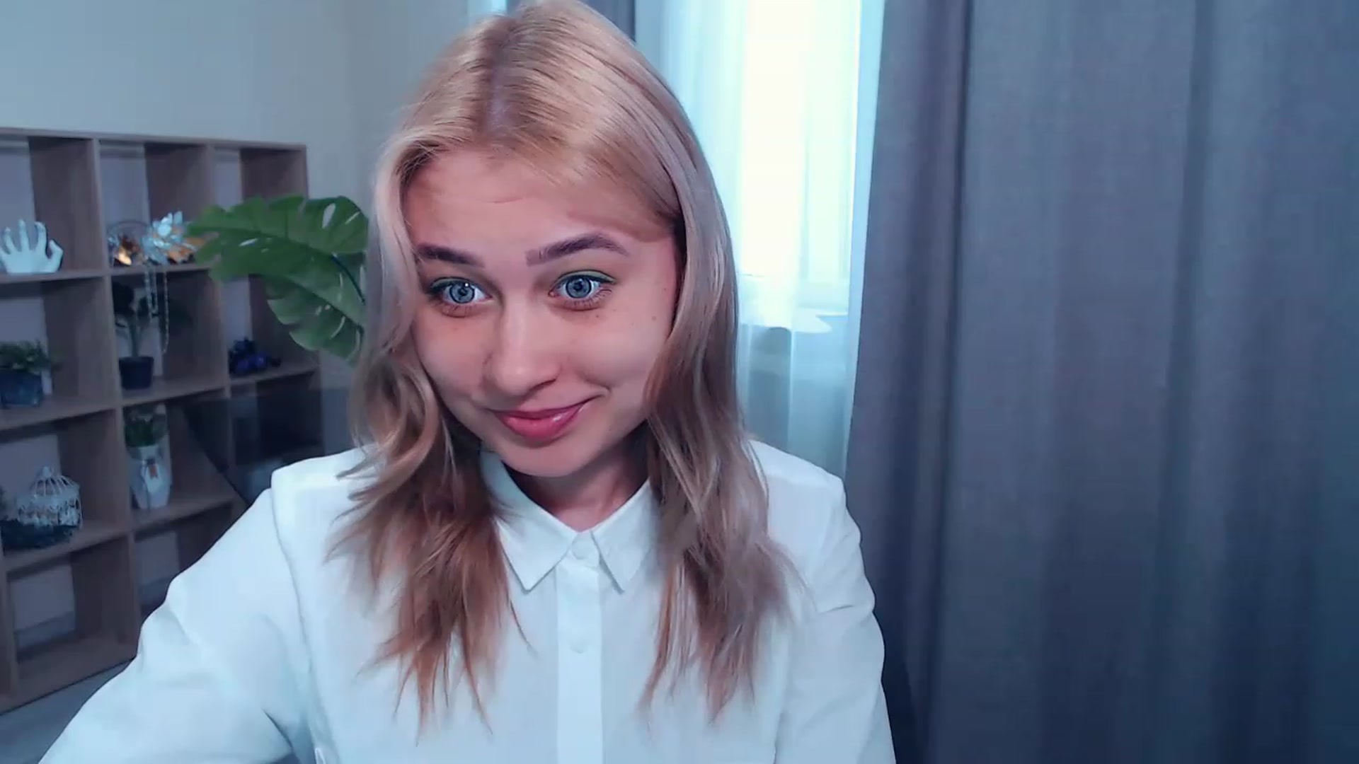Gallery image thumbnail from Kukla_kolduna's myfreecams stream on, 03/16/2023, 10:40 image 4 of 20