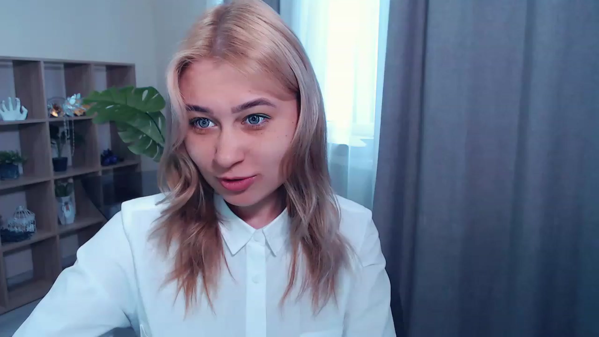 Gallery image thumbnail from Kukla_kolduna's myfreecams stream on, 03/16/2023, 10:40 image 8 of 20