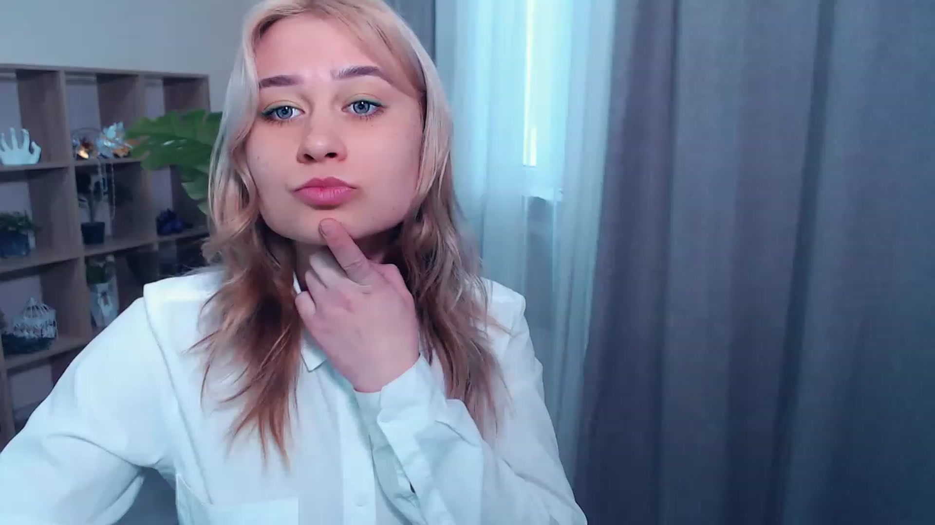 Gallery image thumbnail from Kukla_kolduna's myfreecams stream on, 03/16/2023, 12:12 image 1 of 20