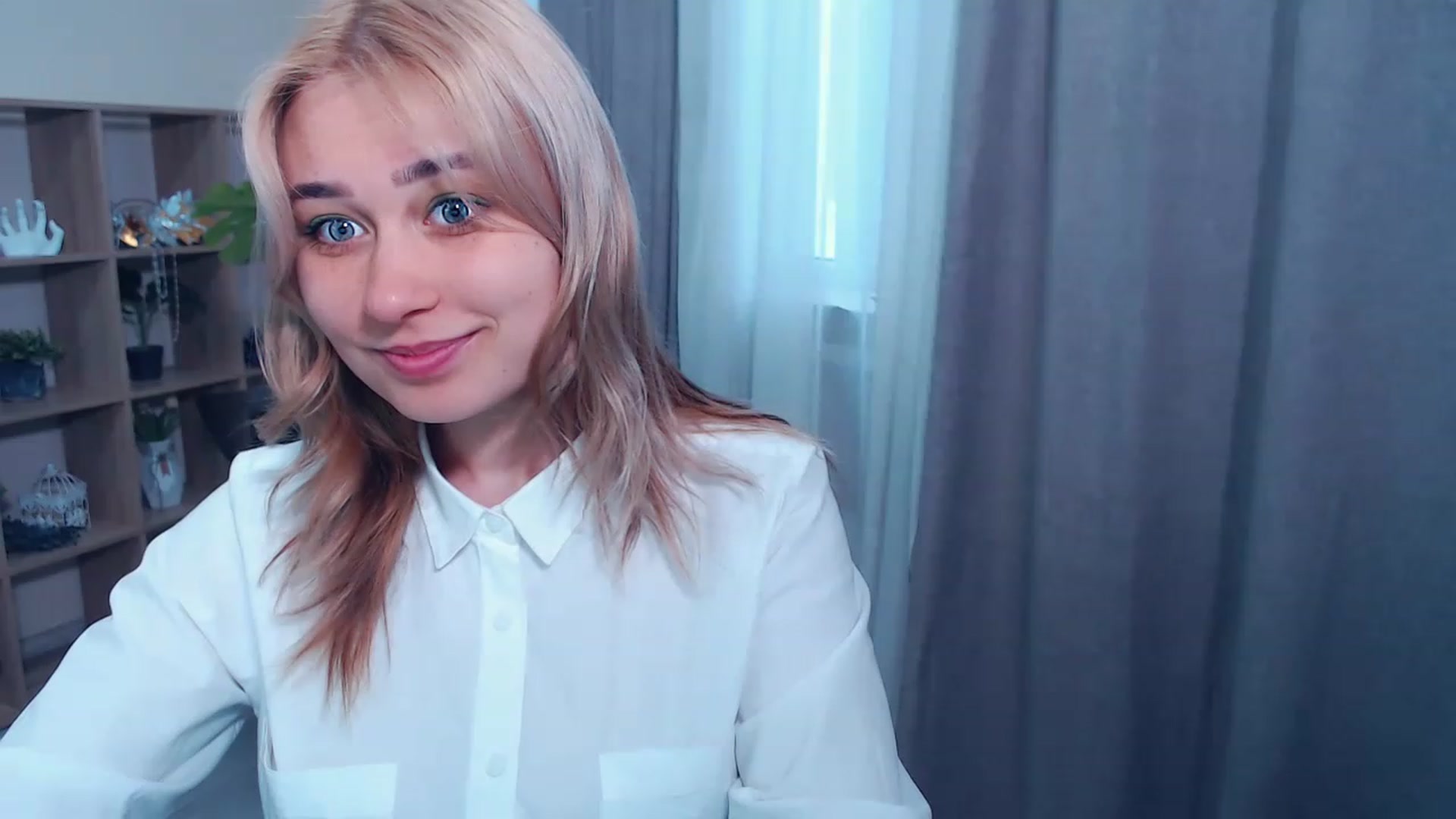 Gallery image thumbnail from Kukla_kolduna's myfreecams stream on, 03/16/2023, 12:12 image 12 of 20