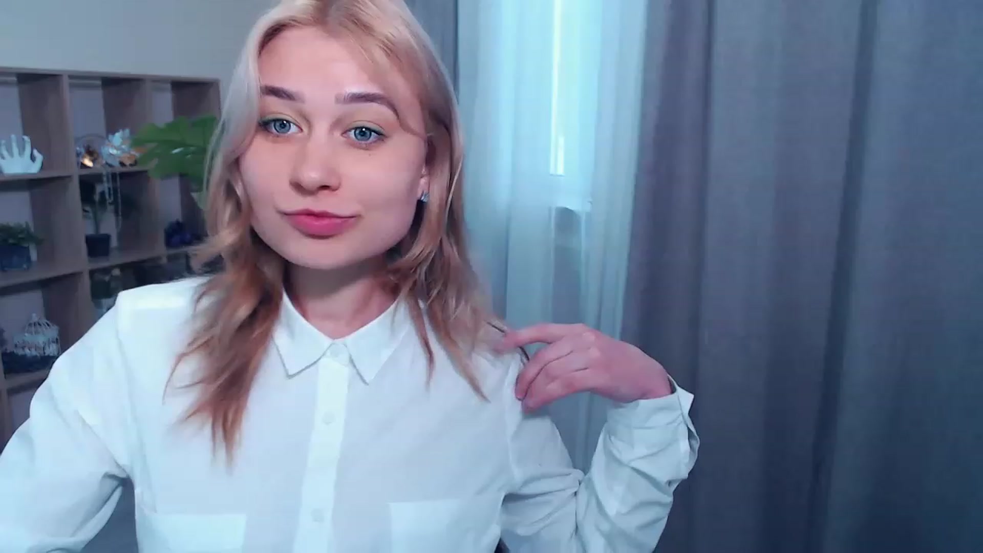 Gallery image thumbnail from Kukla_kolduna's myfreecams stream on, 03/16/2023, 12:12 image 18 of 20
