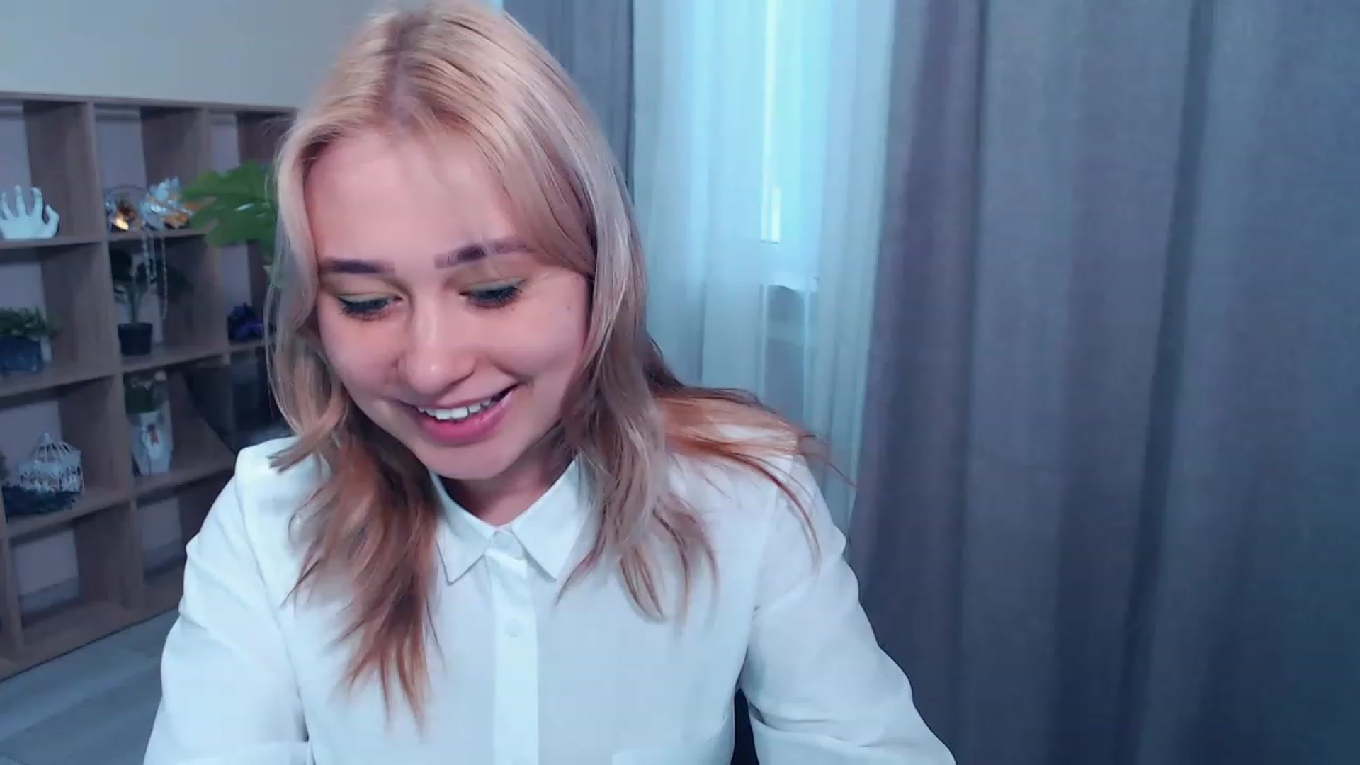 Gallery image thumbnail from Kukla_kolduna's myfreecams stream on, 03/16/2023, 12:12 image 6 of 20