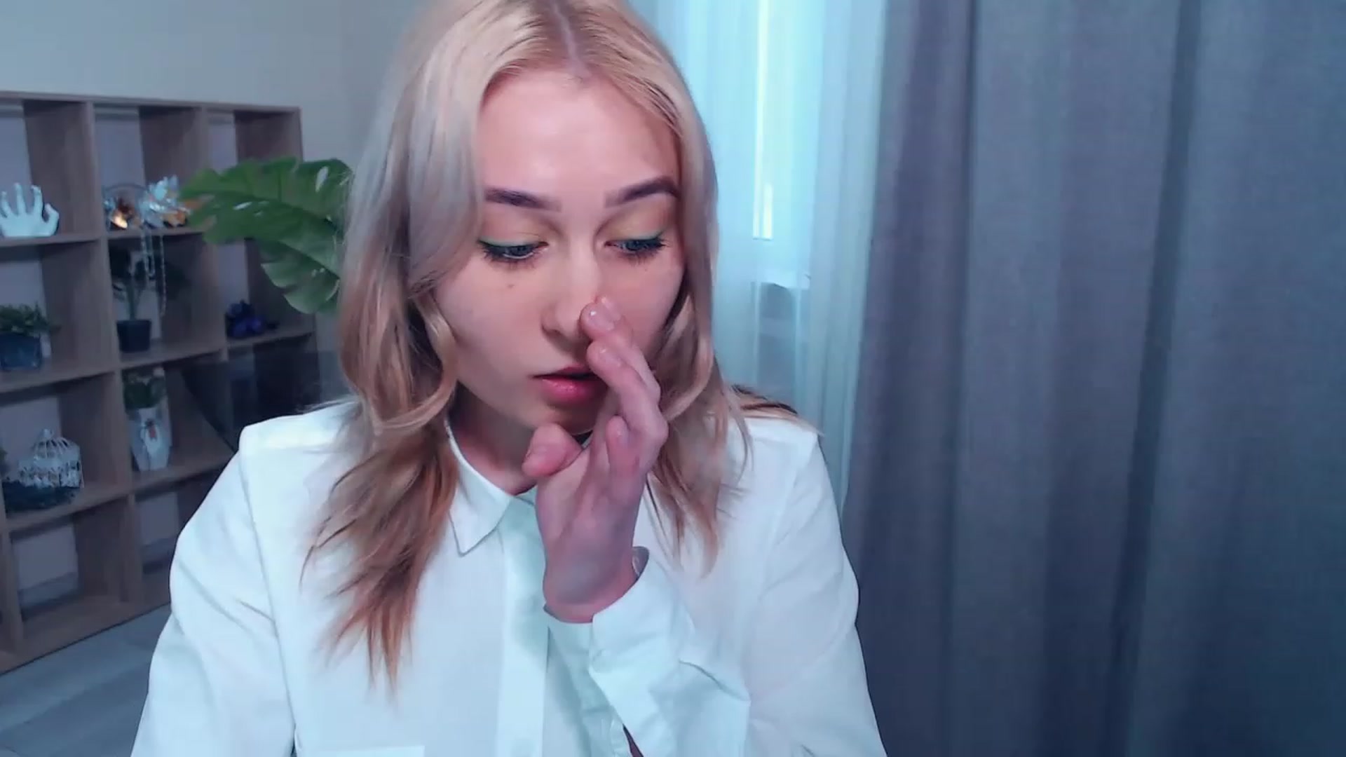 Gallery image thumbnail from Kukla_kolduna's myfreecams stream on, 03/16/2023, 12:12 image 14 of 20