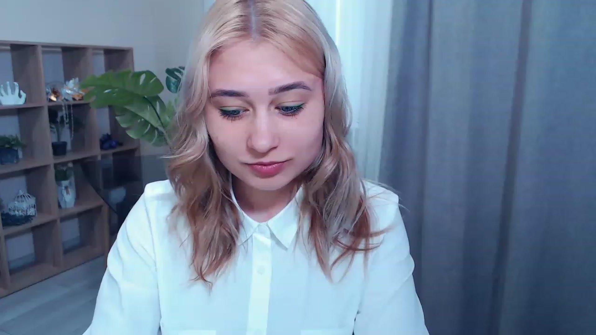 Gallery image thumbnail from Kukla_kolduna's myfreecams stream on, 03/16/2023, 14:18 image 13 of 20