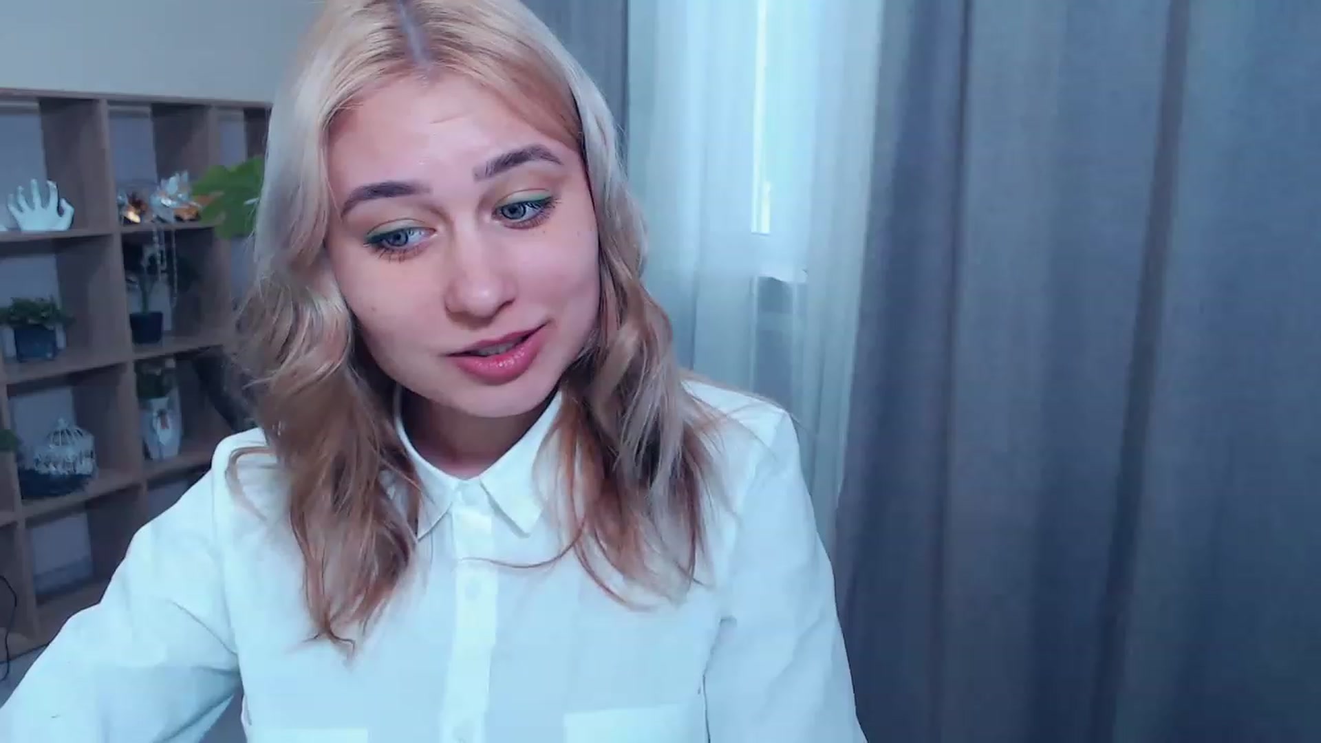 Gallery image thumbnail from Kukla_kolduna's myfreecams stream on, 03/16/2023, 14:18 image 18 of 20