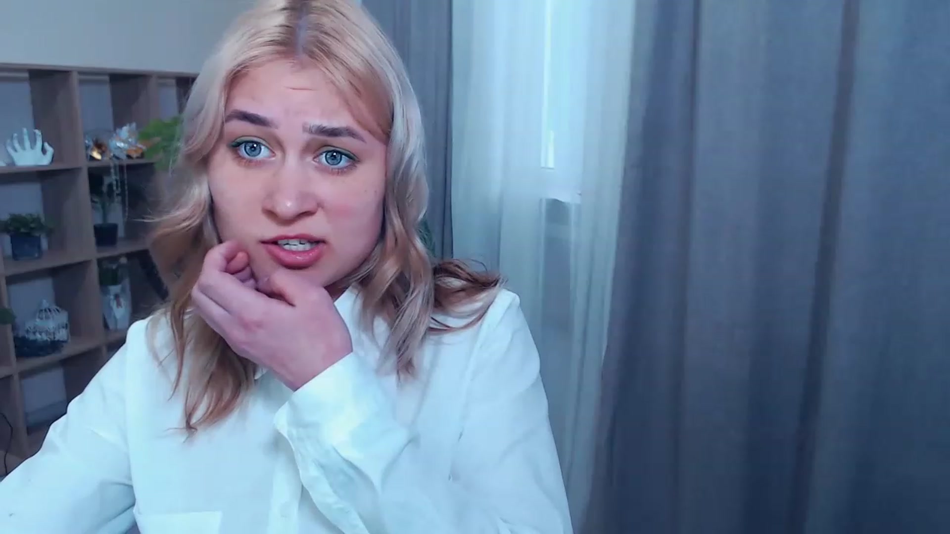 Gallery image thumbnail from Kukla_kolduna's myfreecams stream on, 03/16/2023, 14:18 image 20 of 20
