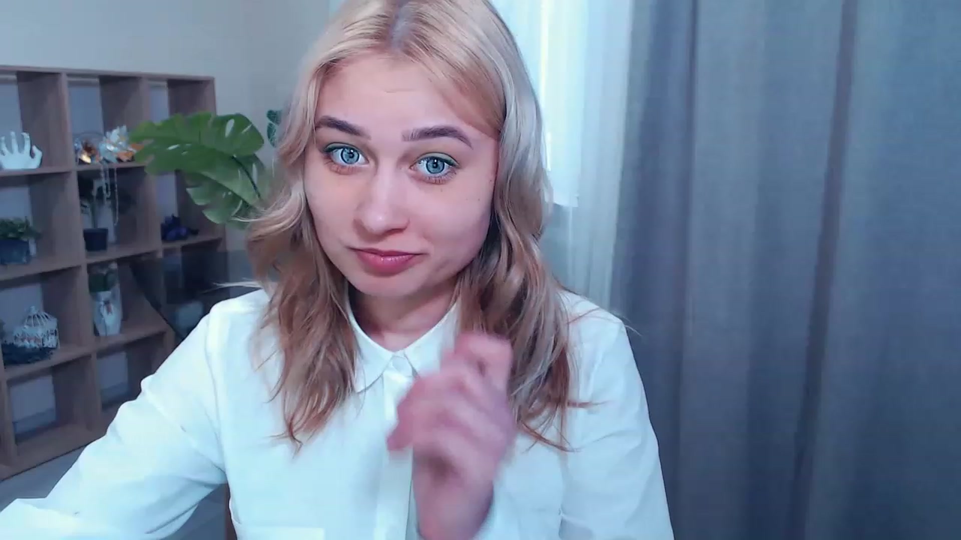 Gallery image thumbnail from Kukla_kolduna's myfreecams stream on, 03/16/2023, 14:18 image 14 of 20