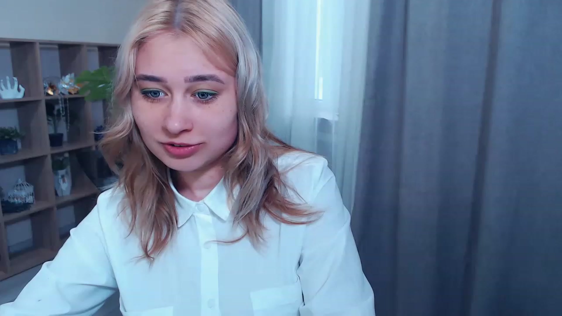 Gallery image thumbnail from Kukla_kolduna's myfreecams stream on, 03/16/2023, 14:18 image 17 of 20