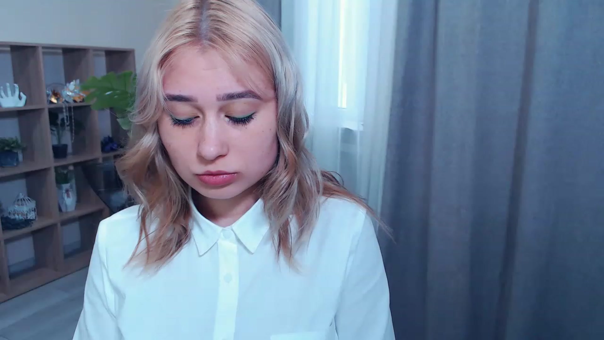Gallery image thumbnail from Kukla_kolduna's myfreecams stream on, 03/16/2023, 14:18 image 8 of 20