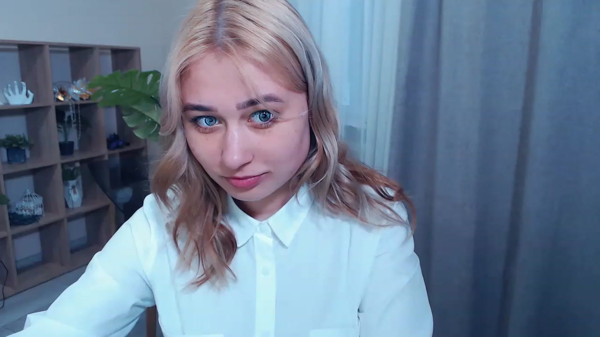 Gallery image thumbnail from Kukla_kolduna's myfreecams stream on, 03/16/2023, 15:29 image 19 of 20