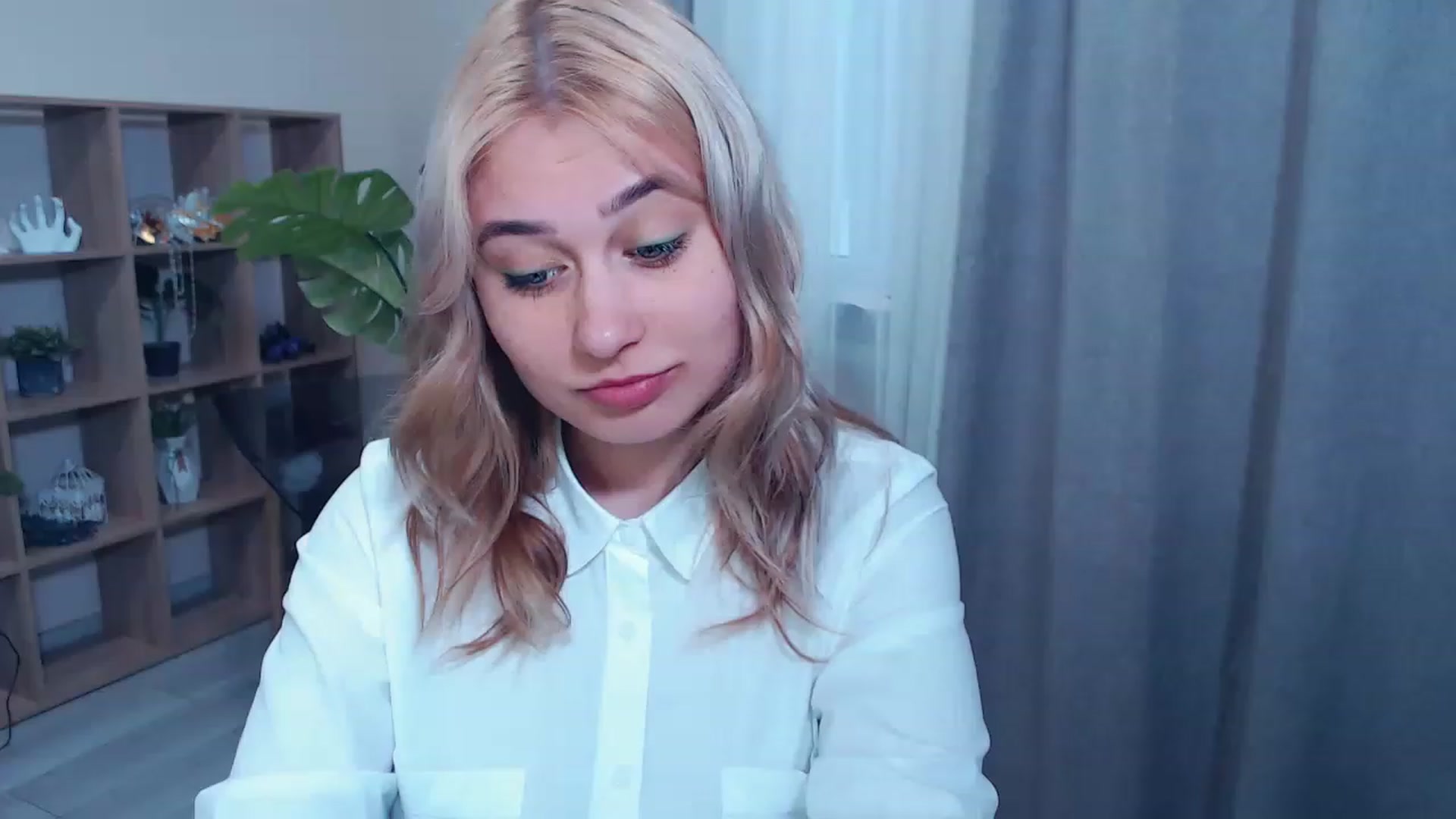 Gallery image thumbnail from Kukla_kolduna's myfreecams stream on, 03/16/2023, 15:29 image 14 of 20